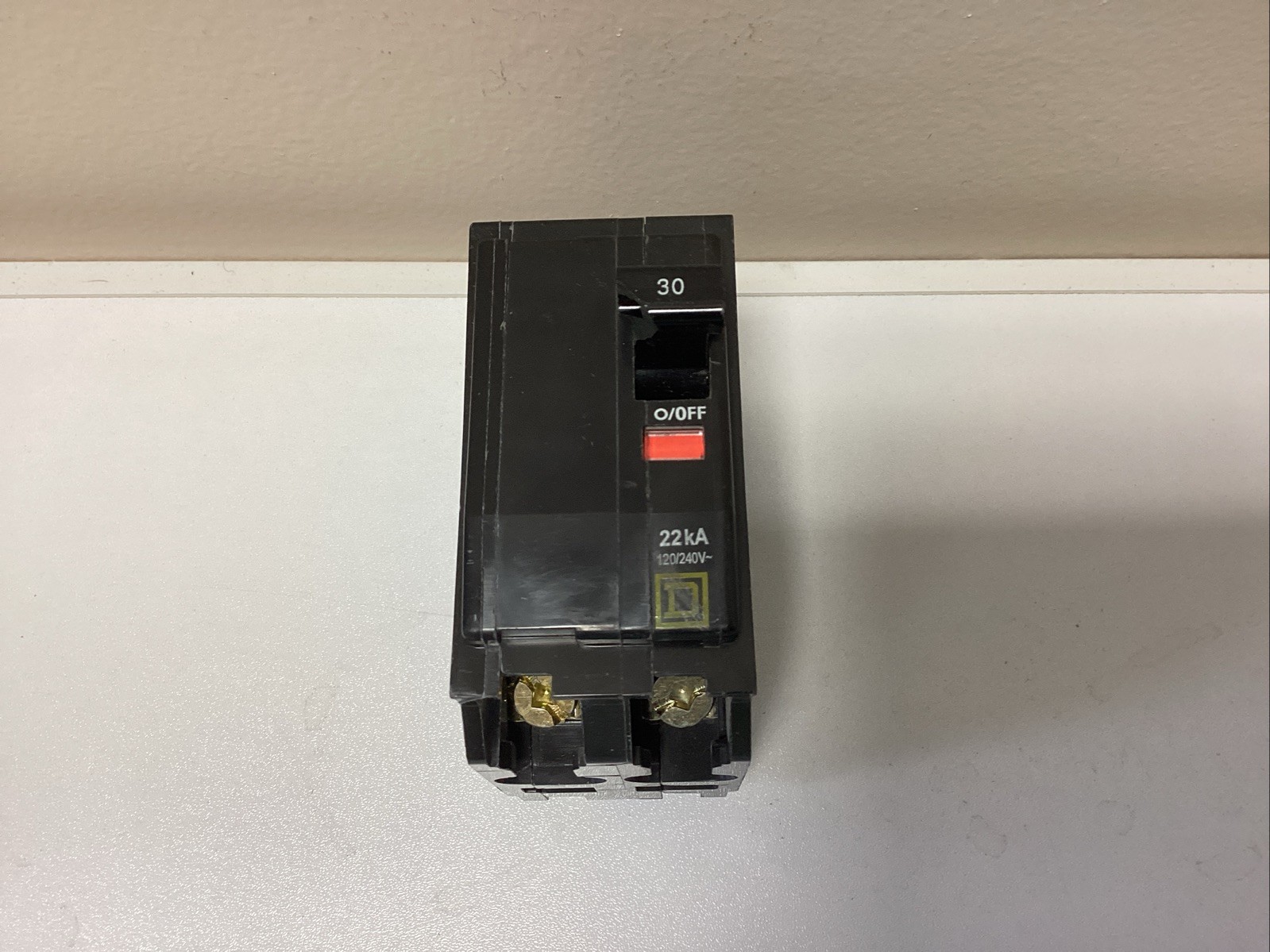 Square D QOB230VH 30 A Miniature Circuit Breaker *NOB* (Chipped Handle)