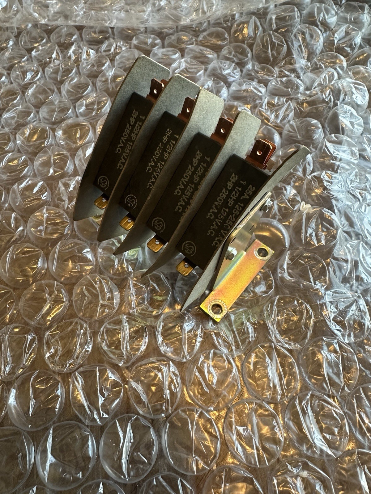 306-4748 Contact Aux ( Normal Side ) Microswitch Assembly . Tested And Inspected