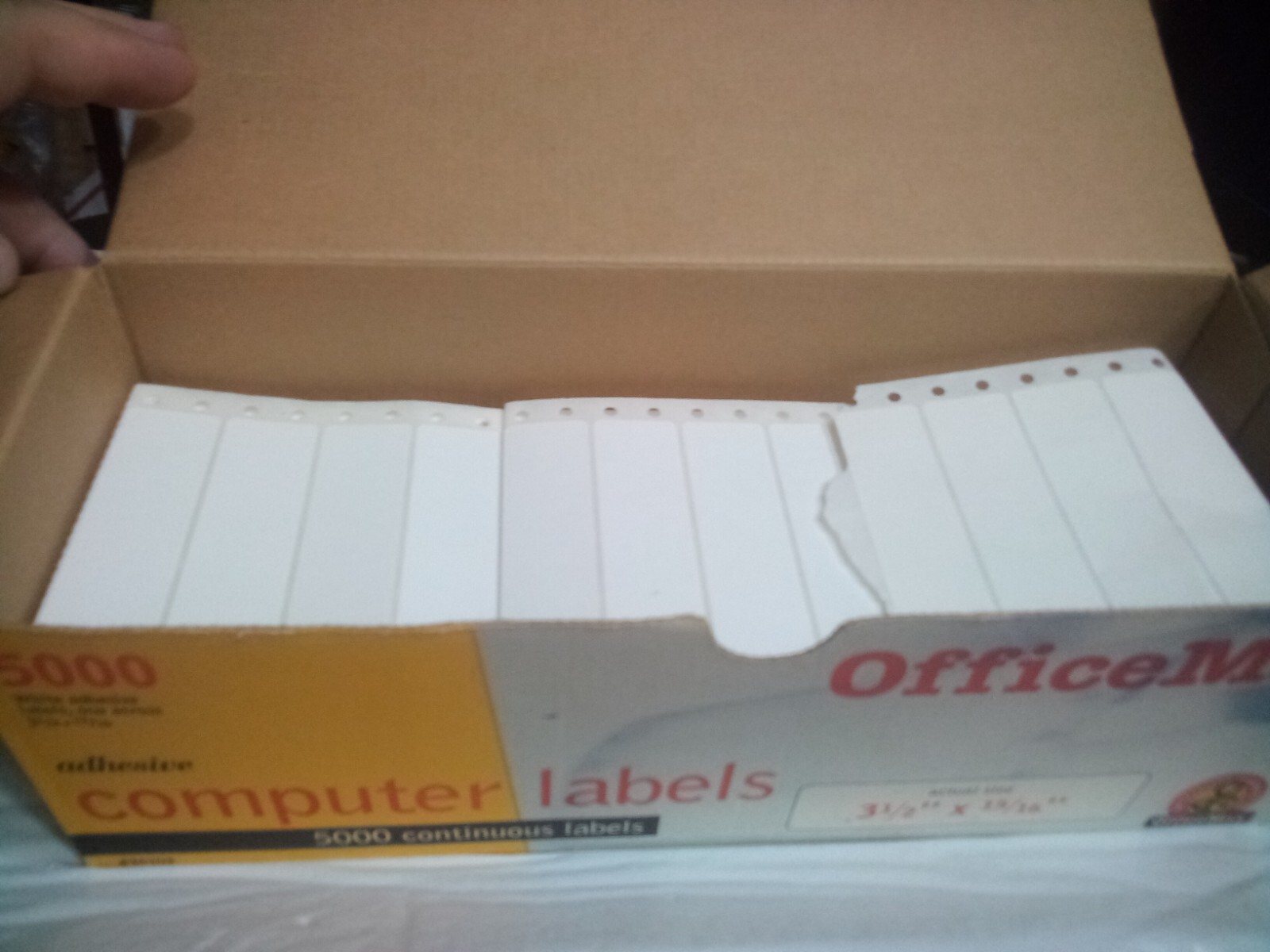 Labels 3 1/2 x 5/16 plain white 5000 count