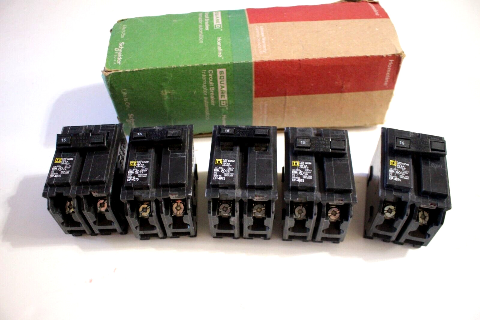 5-PACK SCHNEIDER ELECTRIC CIRCUIT BREAKER 15 AMP COMMON TRIP DP-4075