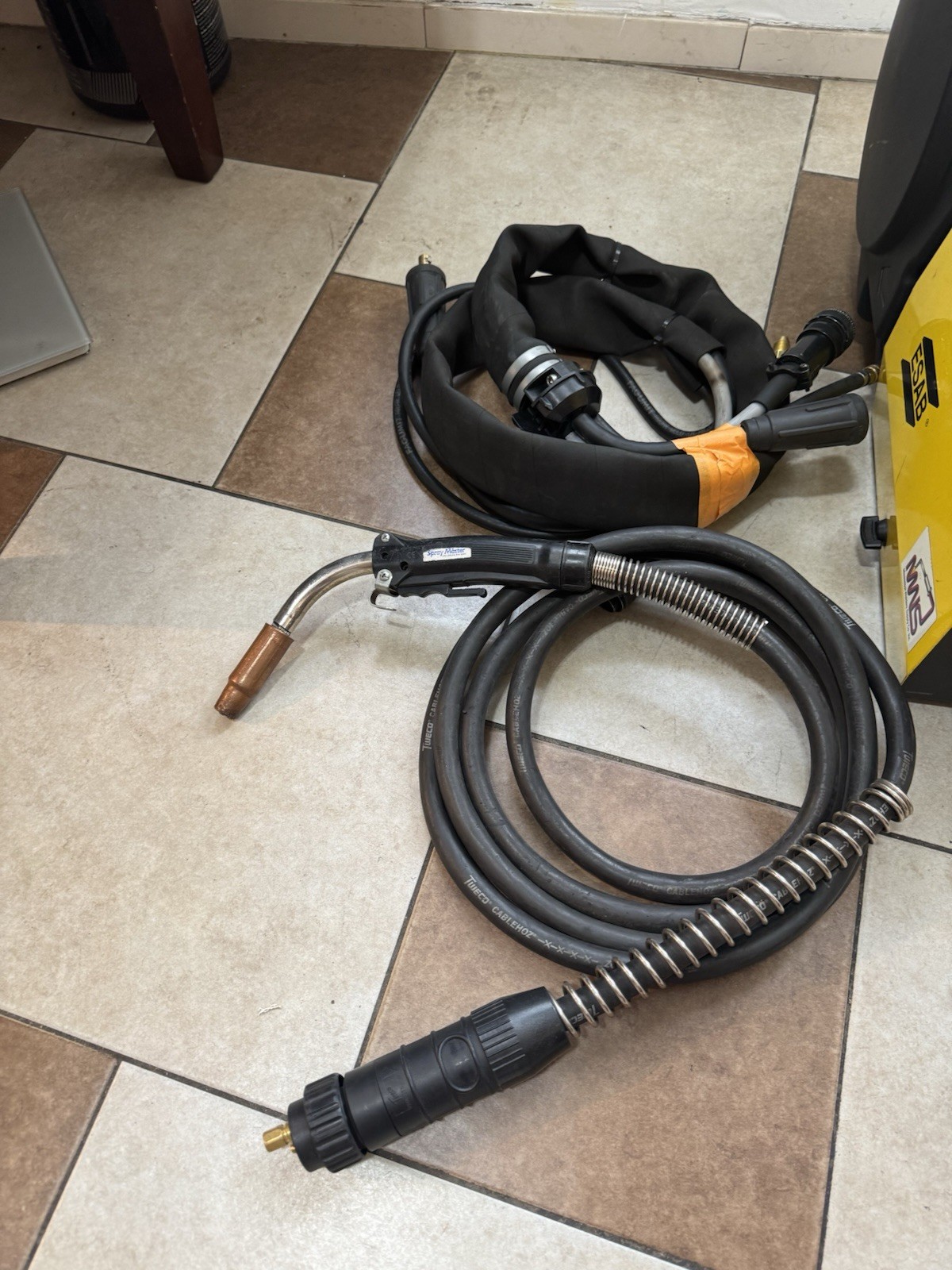 Esab Warrior Feed 304 With Mig Gun, Hose And Control Cable
