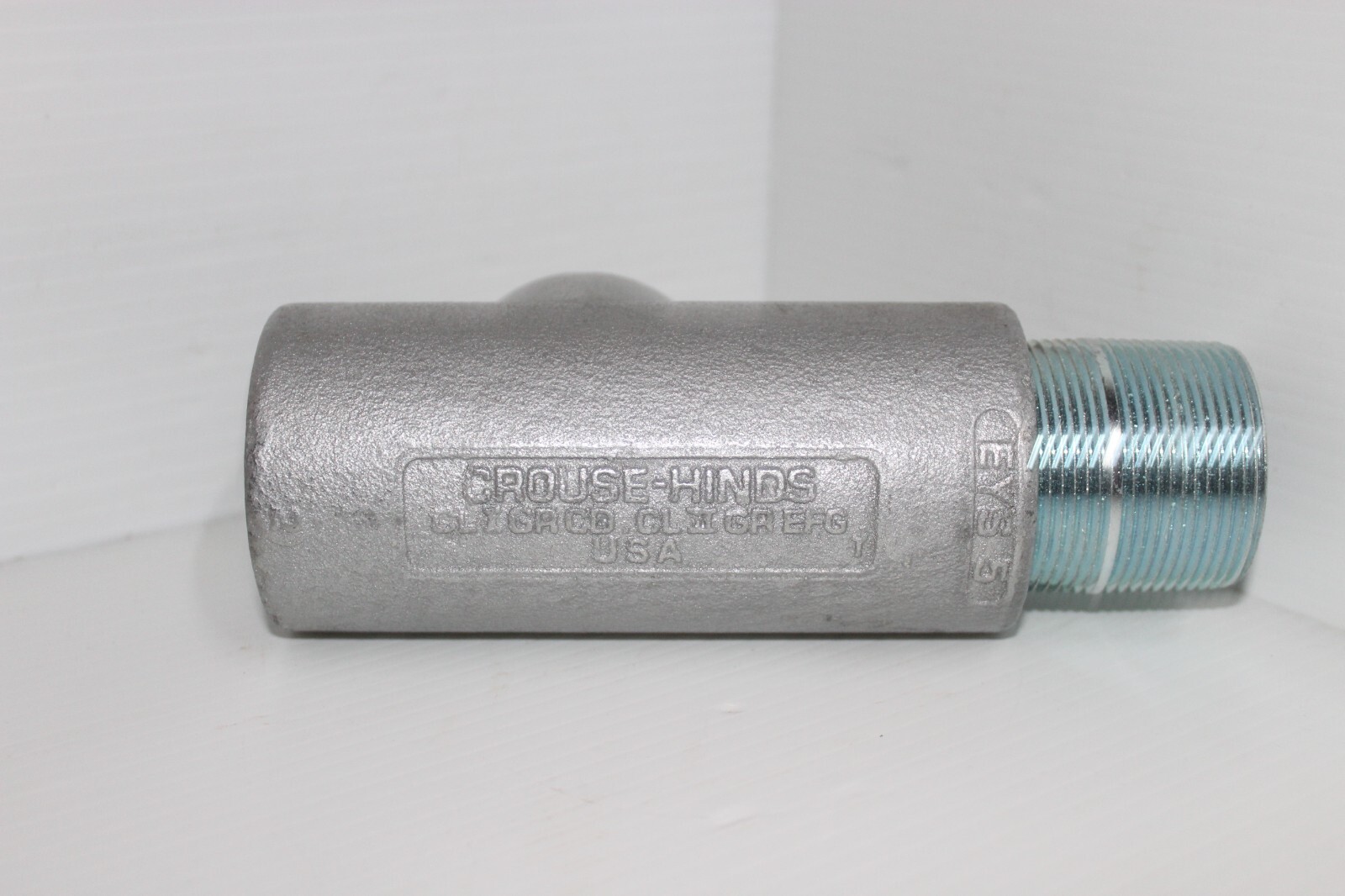 ⭐NEW IN BOX⭐ONE EATON CROUSE-HINDS EYS56 1-1/2″ CONDUIT FITTING SEALOFF