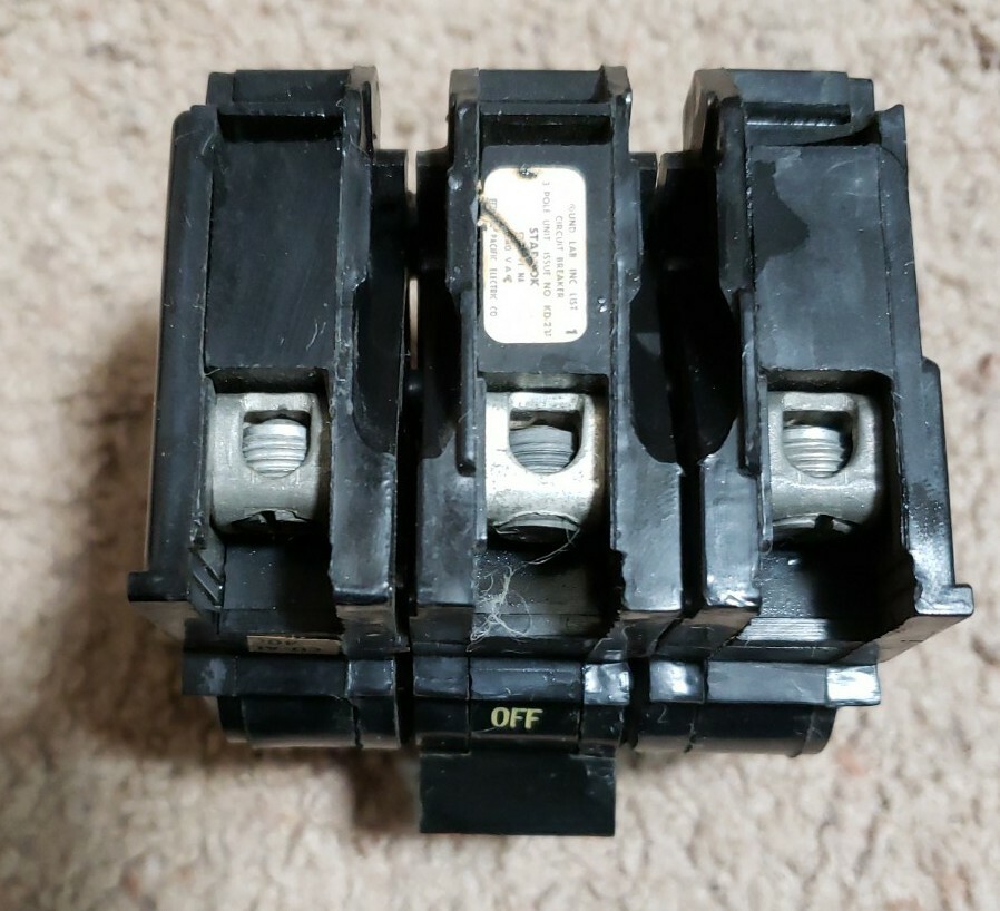 FPE Federal Pacific Electric 3 Pole 15 amp Stab-lok Circuit Breaker Type NA315