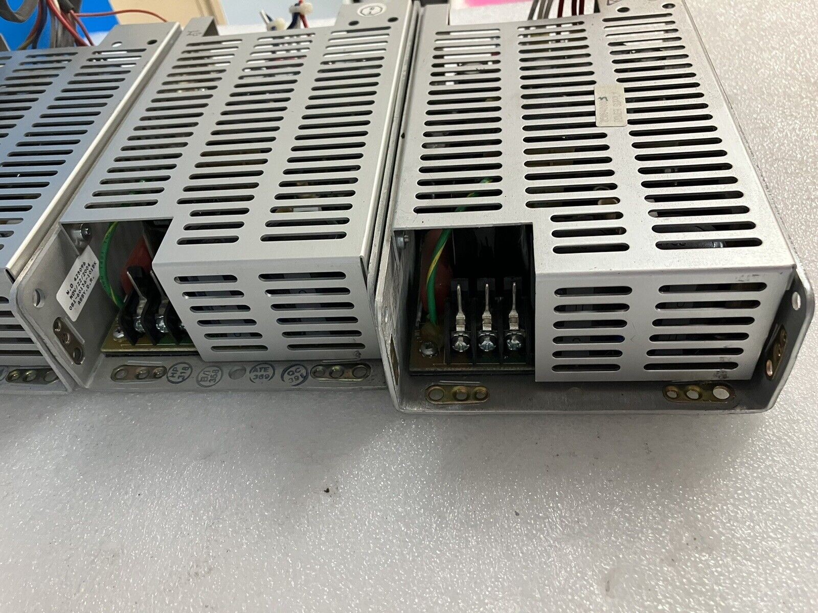 （1x) MAP80-4000 POWER-ONE 110V / 230V AC Four Output Switching Mode Power Supply
