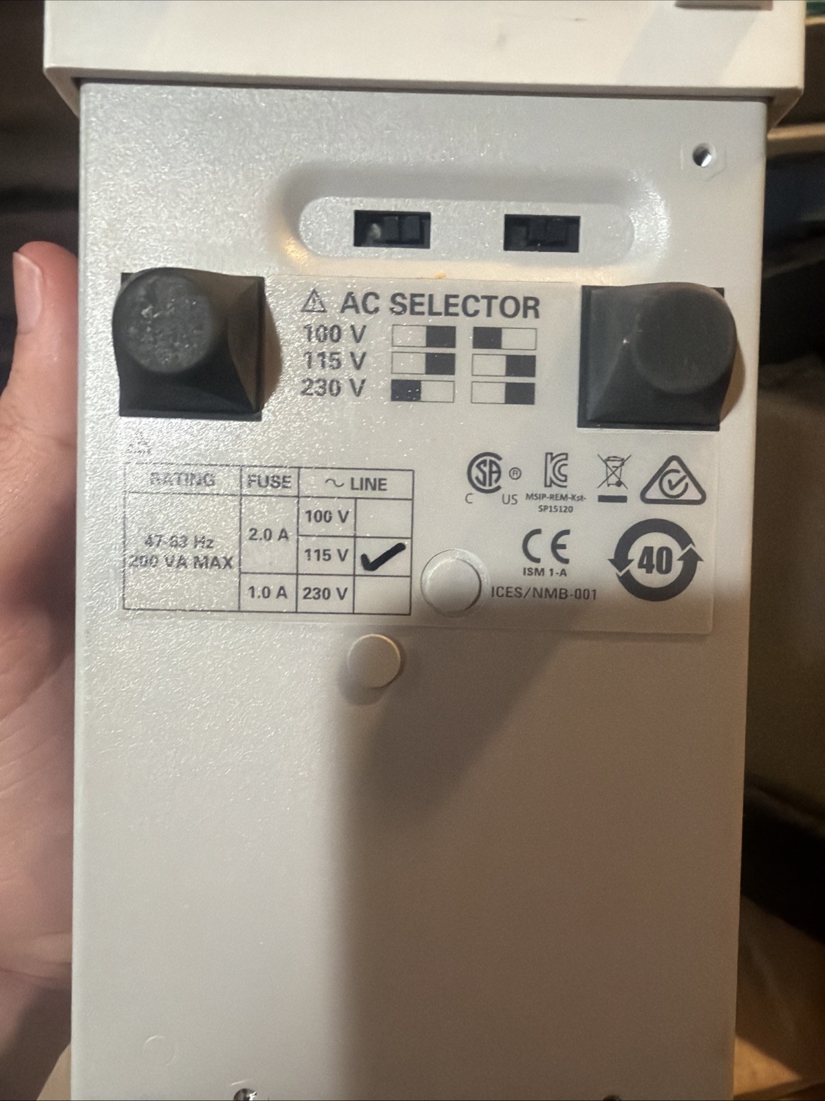 AGILENT/HP/ Keysight E36103A DC power supply, single-output, 20 V, 2 A, 40 W