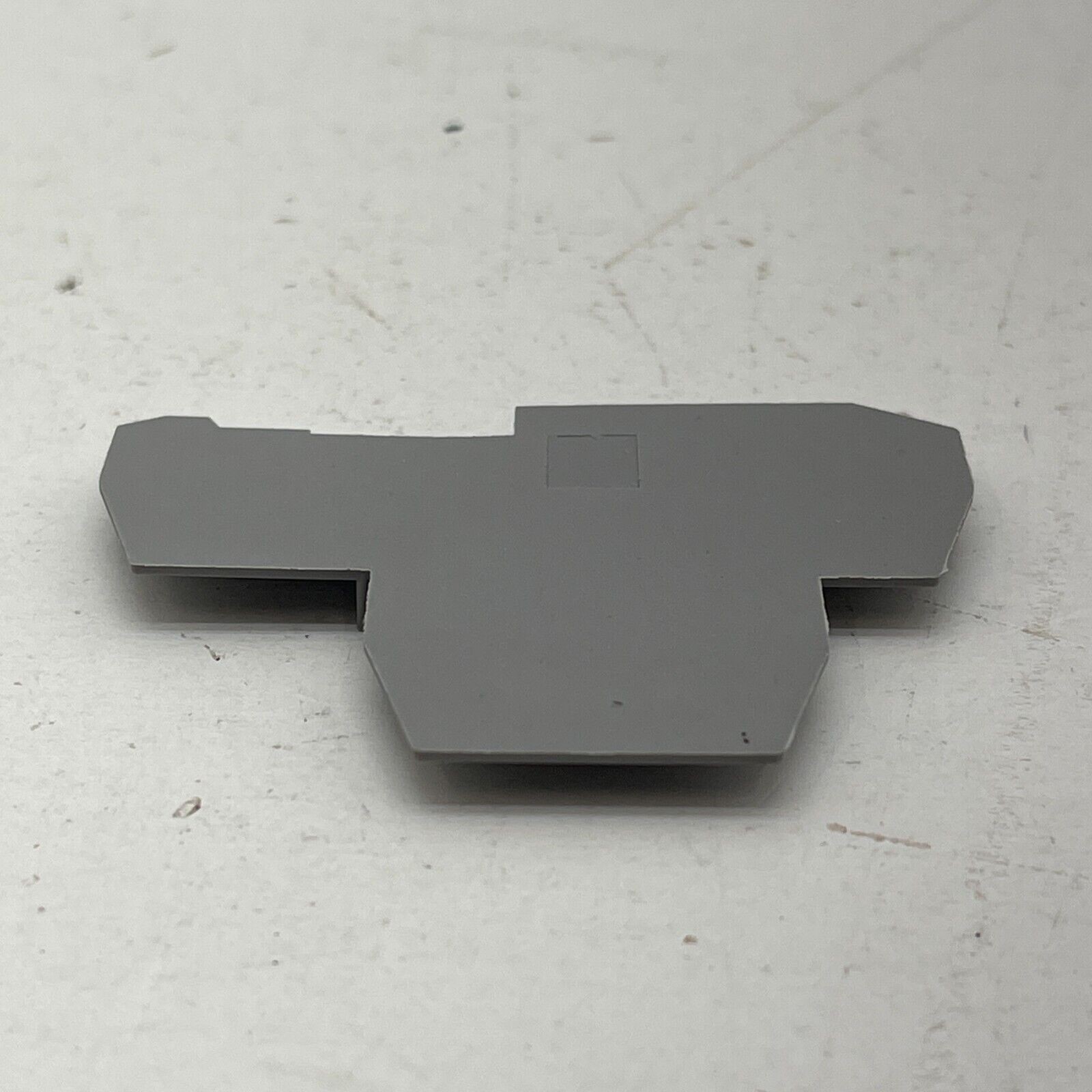Entrelec FEM Series End Cover for Use with DIN Rail Terminal Blocks 1SNA118499R2