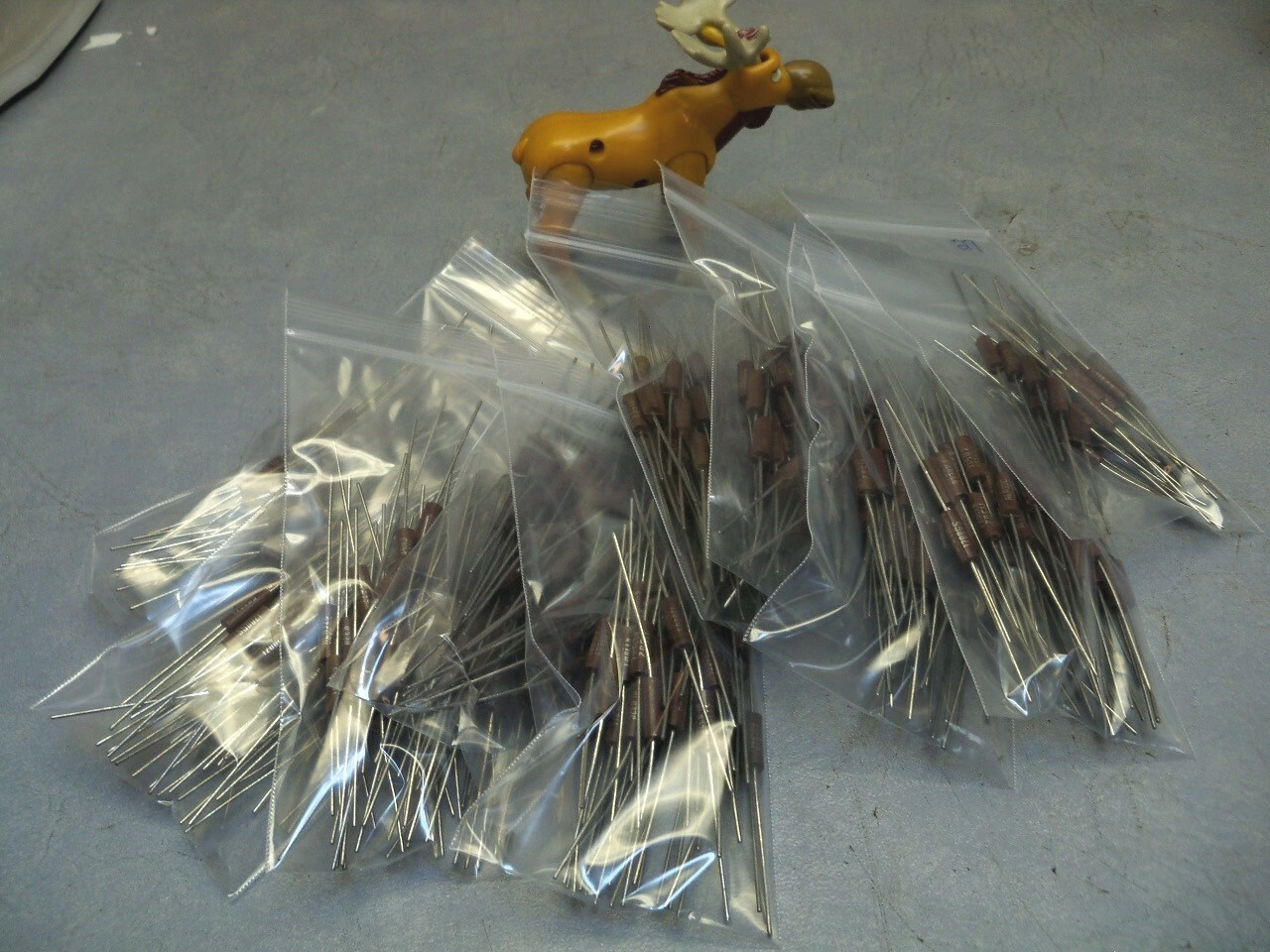 120 Ohms RLR32C1200GS Precision Film Resistor 4Star Electronics Lot of 477