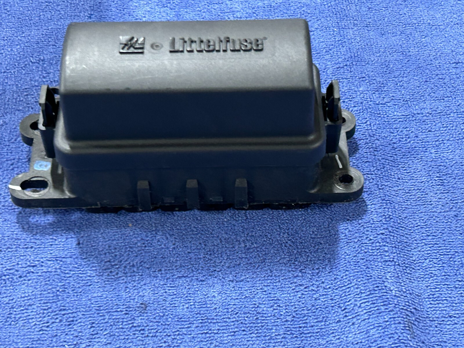 NEW – LITTELFUSE PDM21001LXM – FUSE HOLDER, 250A/30A PER CIRCUIT (ENG-06)