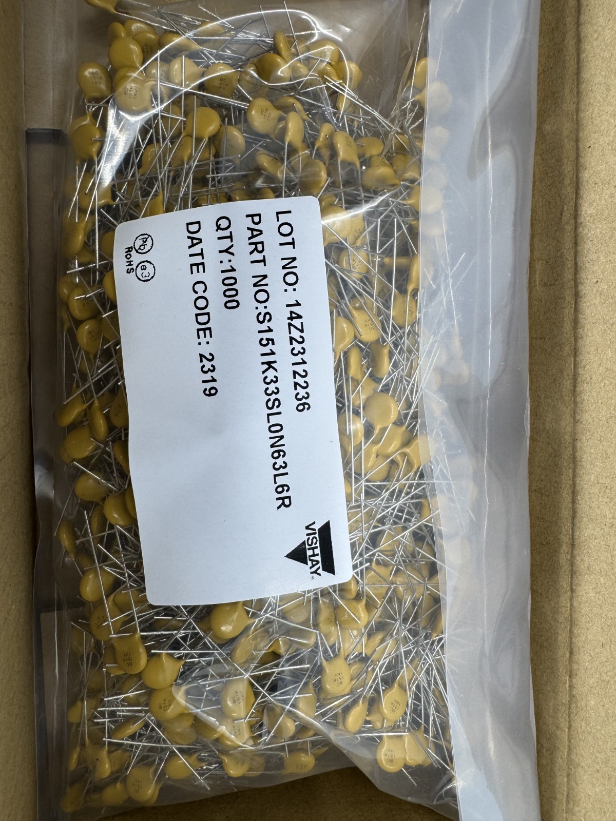 100 PCS S151K33SL0N63L6R Vishay 150 pF ±10% 1000V 1KV Ceramic Capacitor Class 1