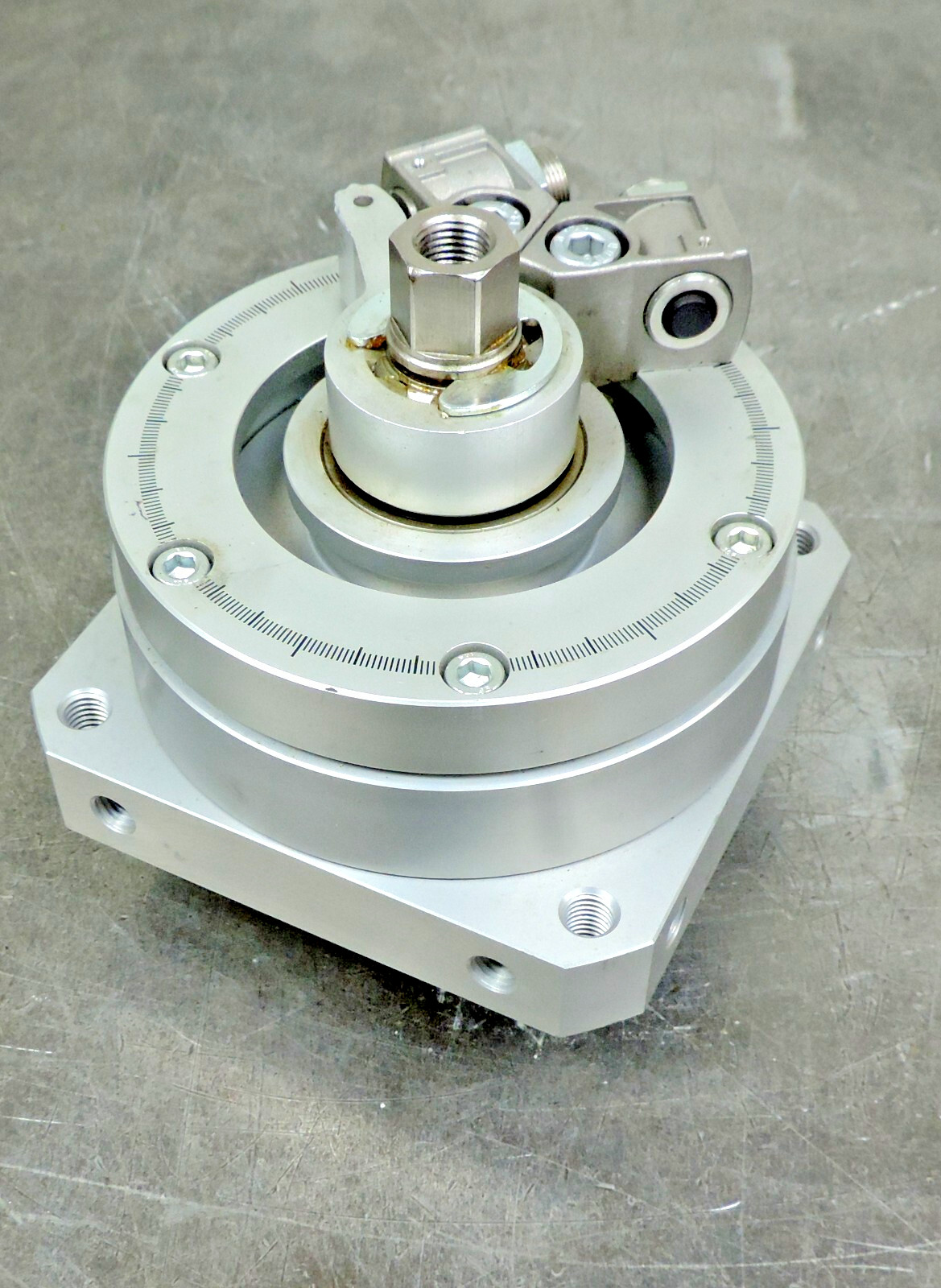 Festo DSM-40-270-P-FW-A-B Pneumatic Air Semi-Rotary Drive Actuator Guide 547587