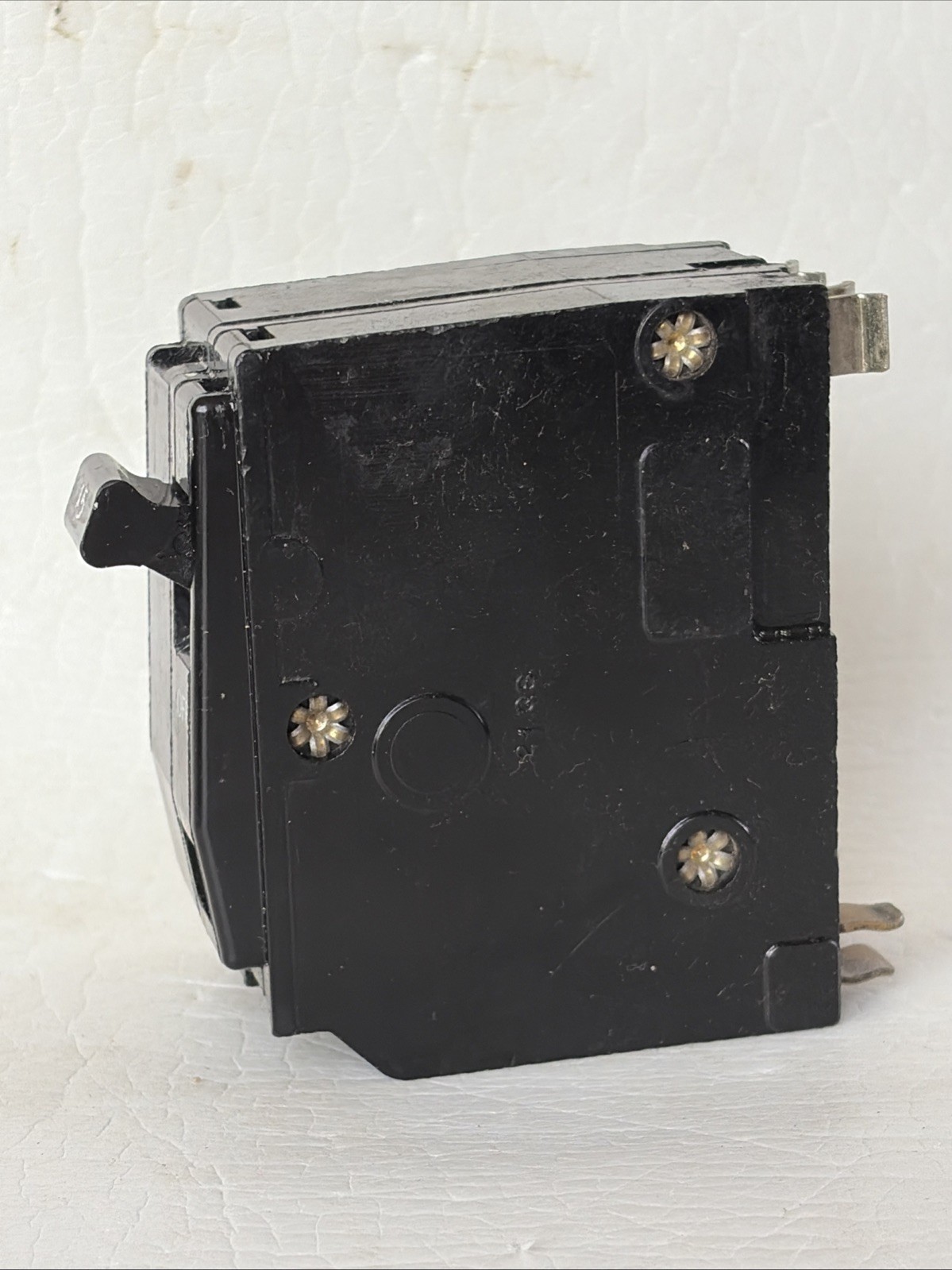 Square D QO215 15A Miniature Circuit Breaker 2-Pole QO 10kA BLACK Face 4 prongs
