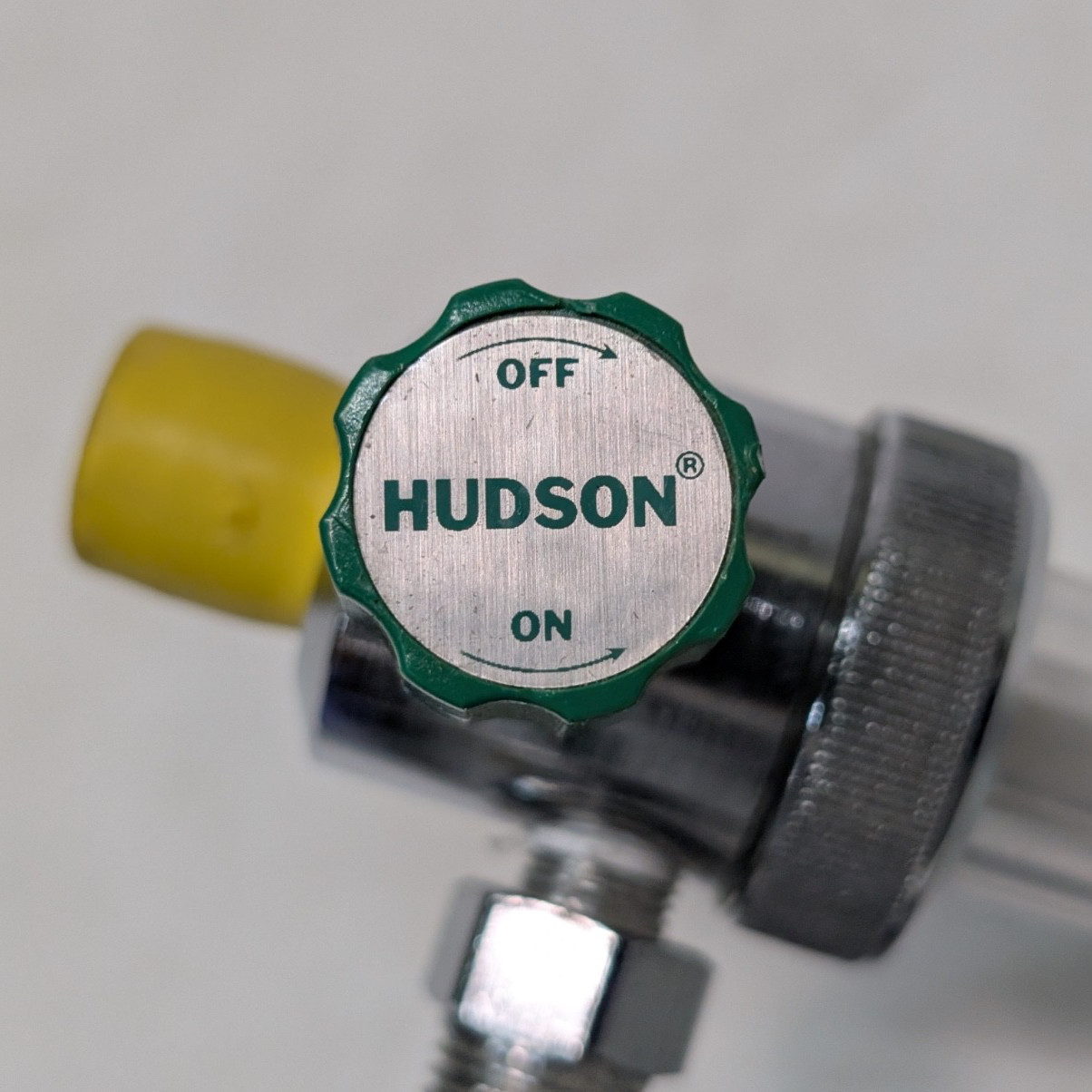 Hudson 2625 Medical Oxygen Regulator With Flowmeter Gauge 15LPM As Shown