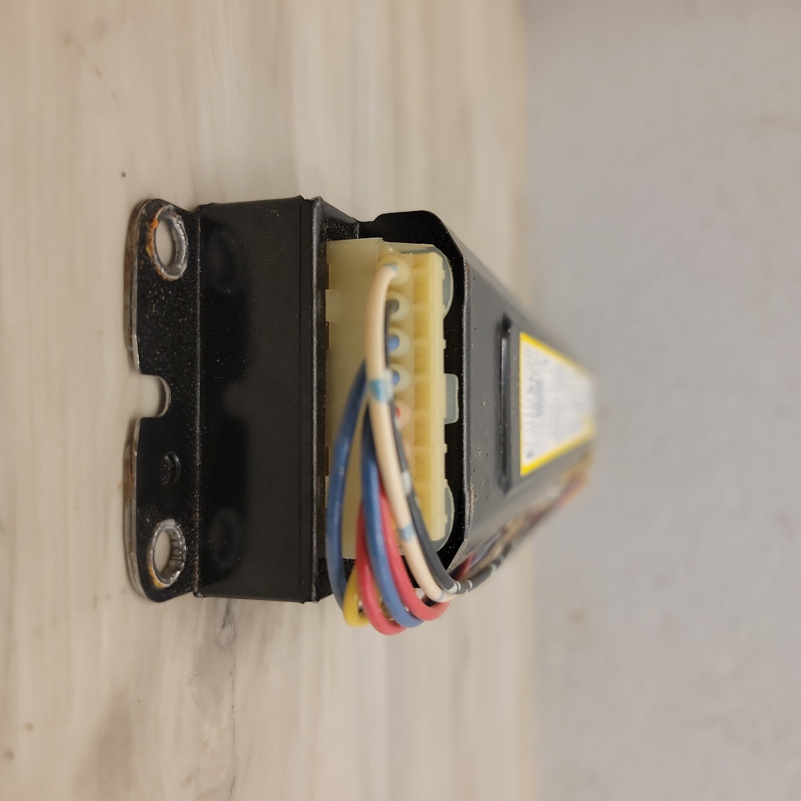 Advance R-4S40-A-TP-AC R4S40ATPAC Type HL Class P Rapid Start Ballast 120V 60HZ