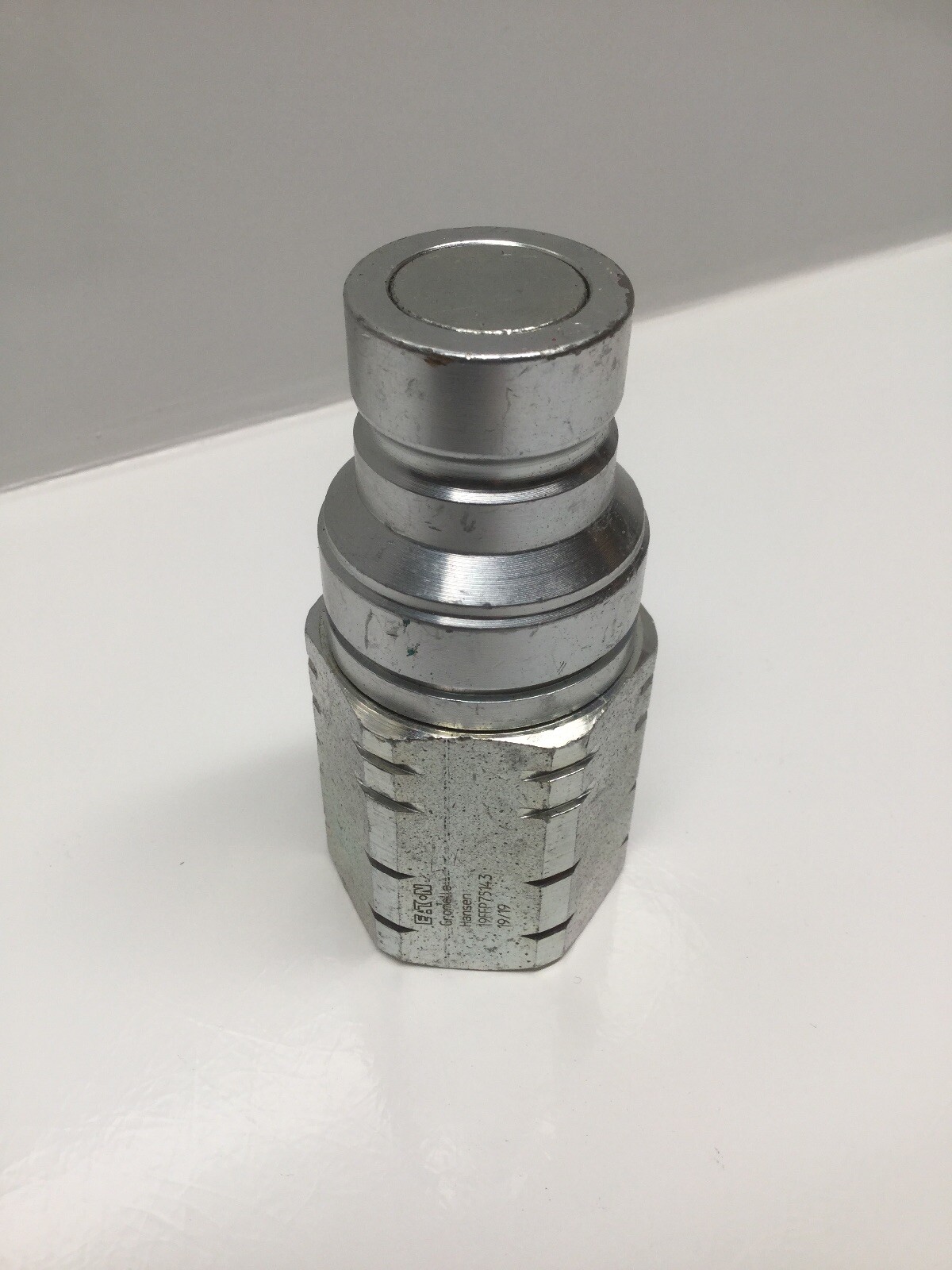Eaton 19FFP75143 FF Series Male Plug 3/4 14f Female NPT Quick Disconnect