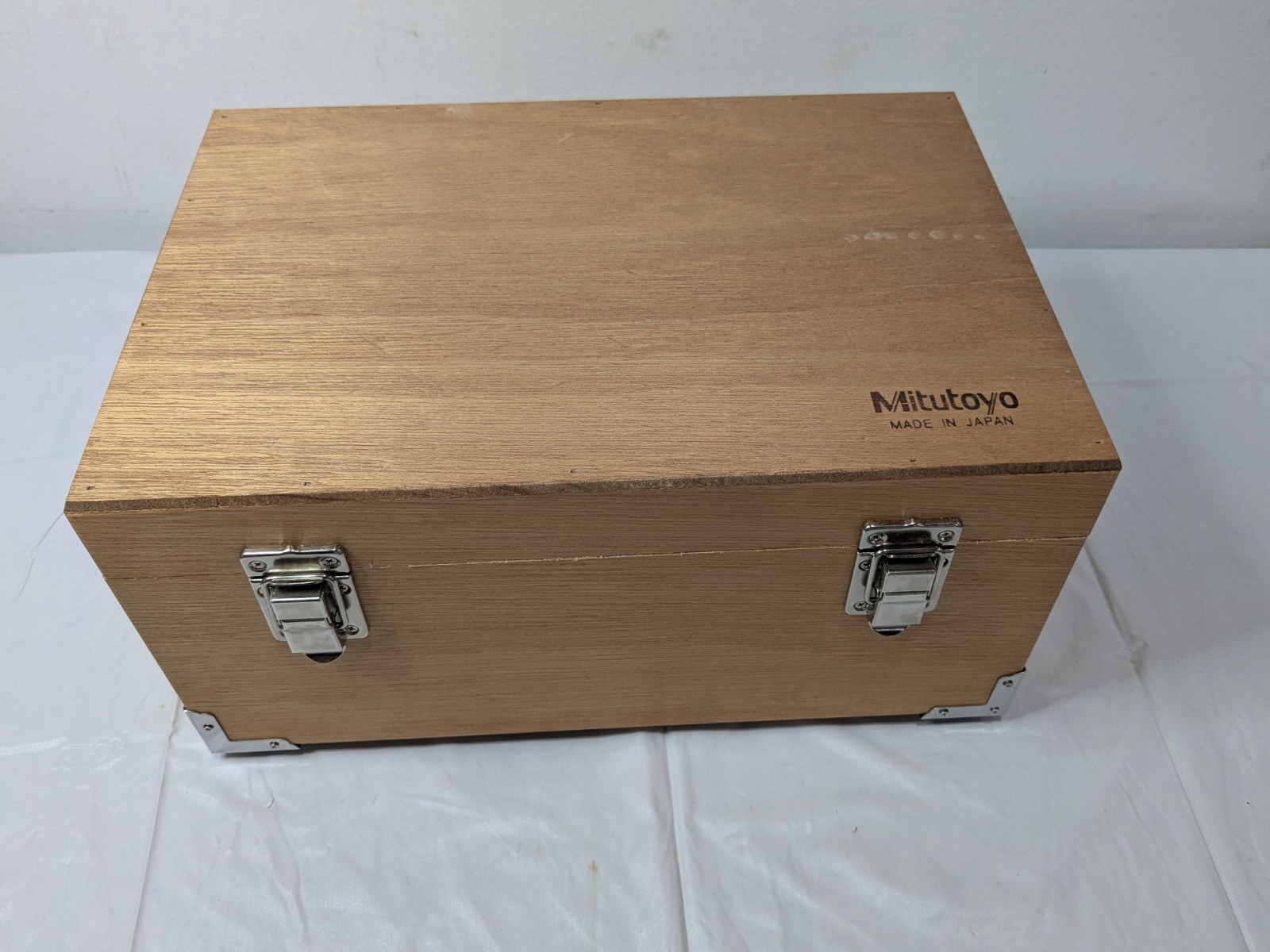 Mitutoyo Outside Micrometer Set w/Sandards 0 – 6" Range OMST-6" 103-90