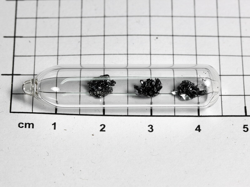 0.1 grams high purity layered black Phosphorus – Phosphorene crystals 99.998%