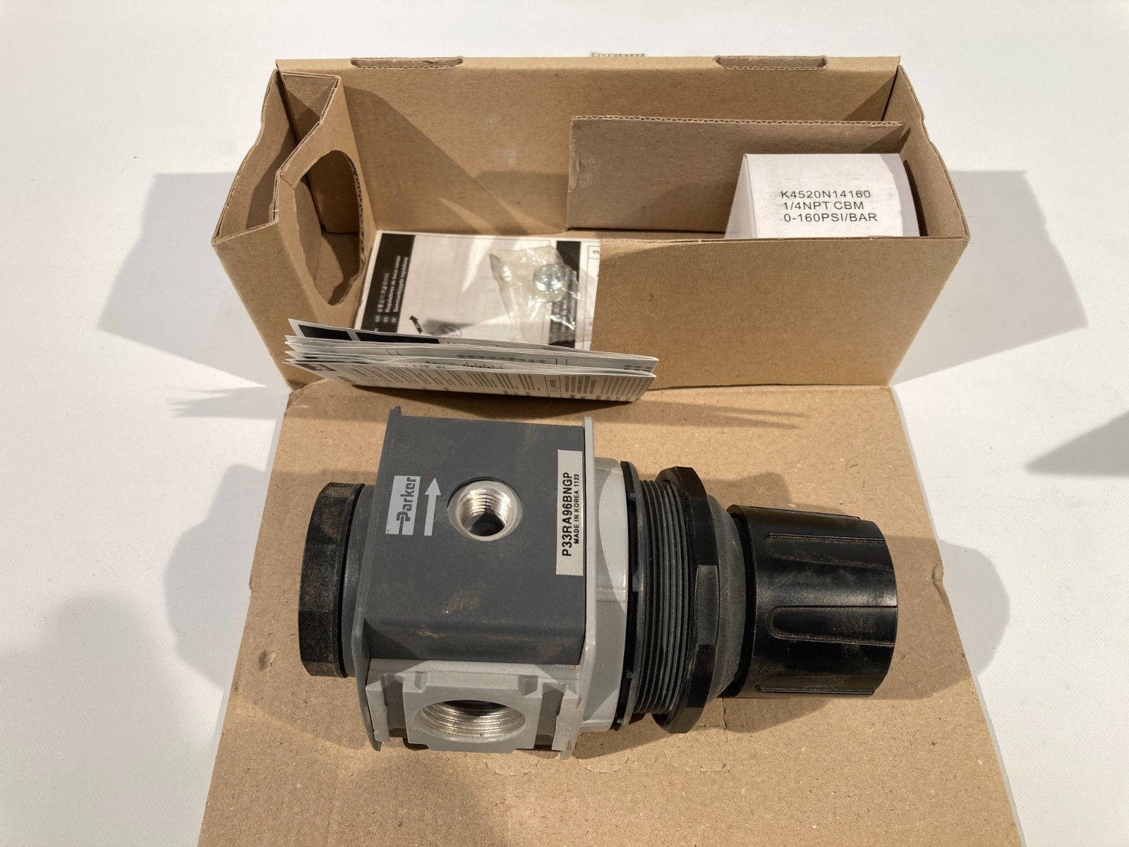 Parker P33RA96BNGP Pneumatic Regulator NPT 3/4″ 125 psig, 8 bar, 0.8 MPa