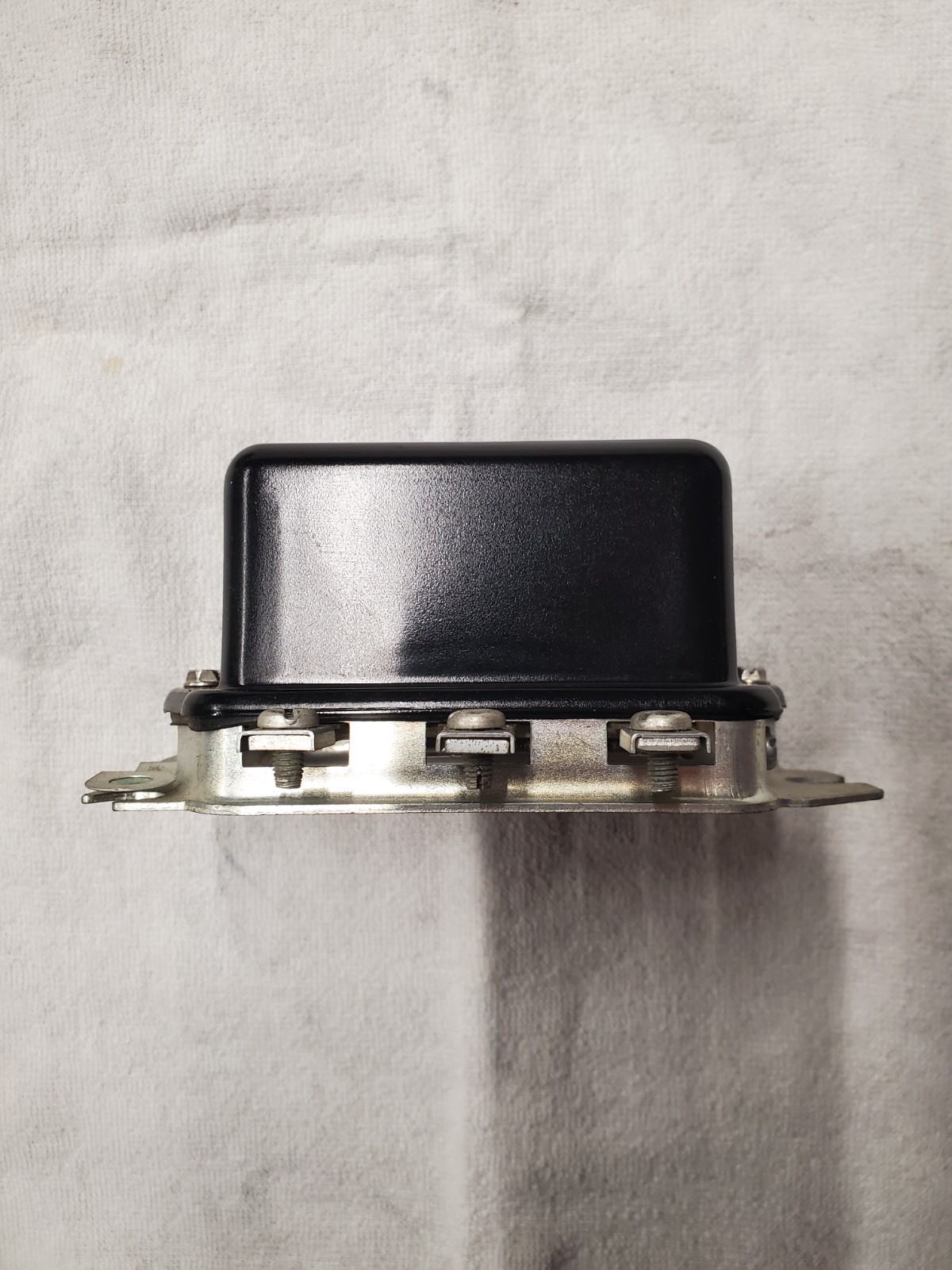 New NOS ECHLIN 12 VOLT 22-26 Amp Voltage Regulator VR 123 AMC GM STUDEBAKER