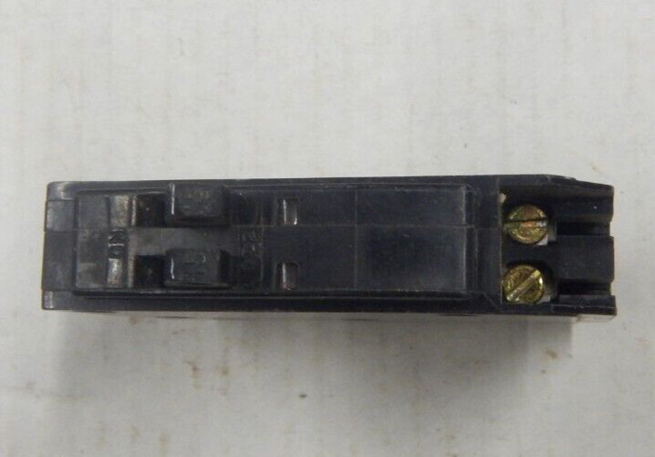 (5) SQUARE D QOT1515 Tandem Plug In Breaker with hook 1 Pole 15 Amp 120V USED