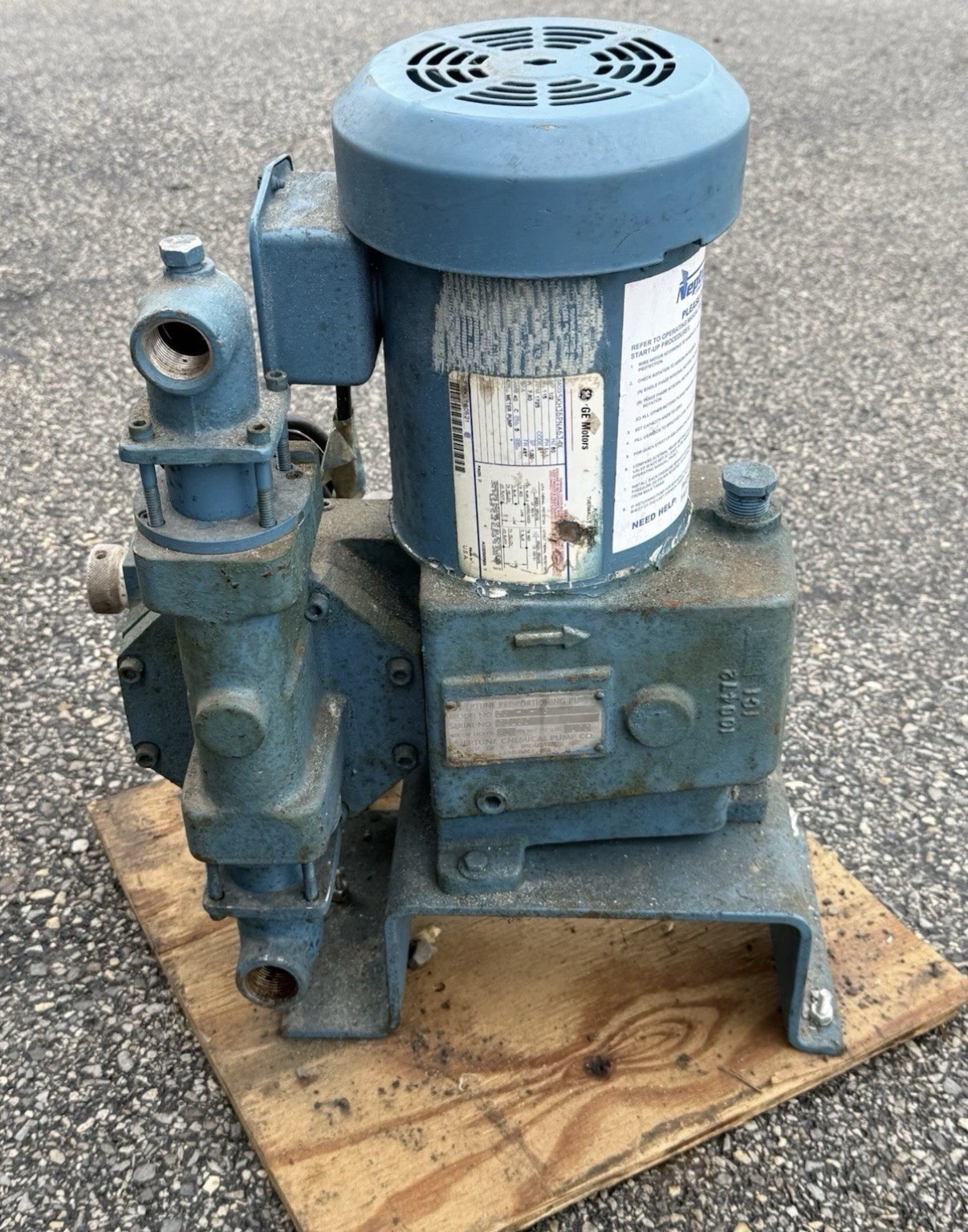 15 MRO Industrial Neptune Chemical Metering Pump Lot – GE, Baldor Motors As Is