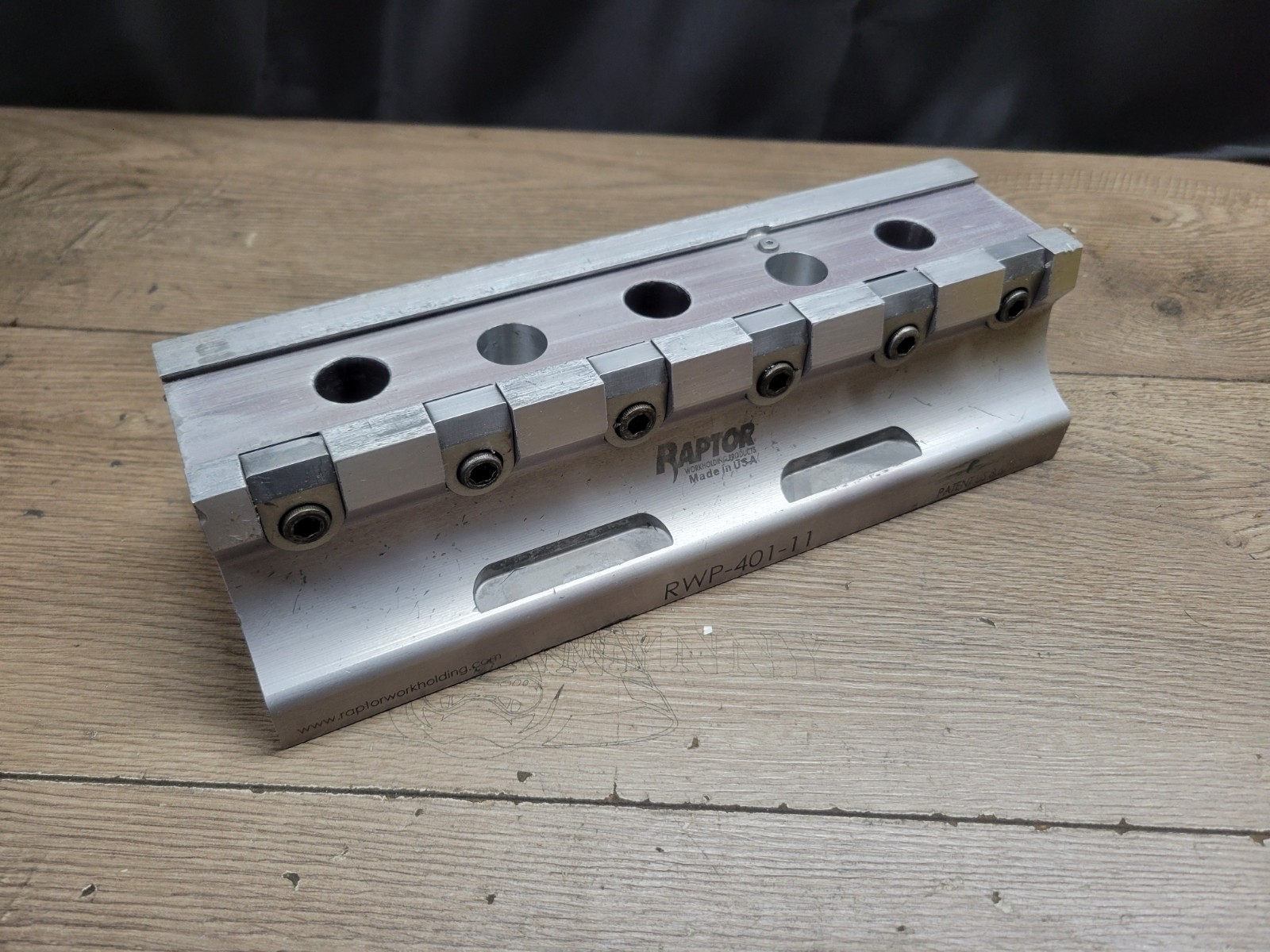 RAPTOR RWP-401-11 ALUMINUM 1.5” DOVETAIL FIXTURE 11.0 x 4.40 x 3.0 5TH AXIS VISE