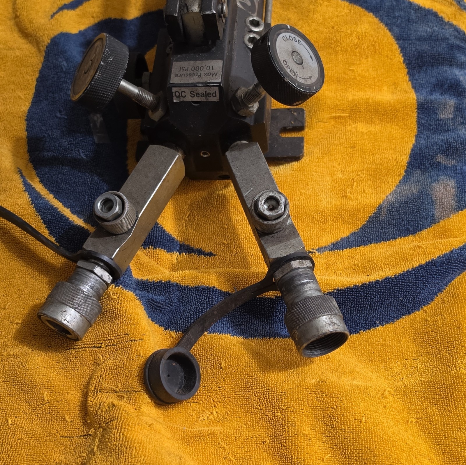 Equalizer International HP350D Manual Hydraulic Hand Pump, Dual Port Sealed