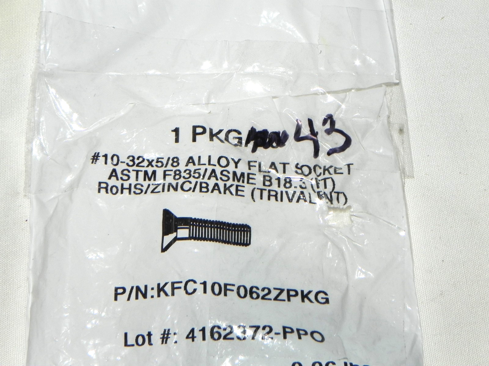 43) #10-32 x 5/8 Flat Head Socket ASTM F835/ASME B 18.3 Alloy Steel Screw. Zink