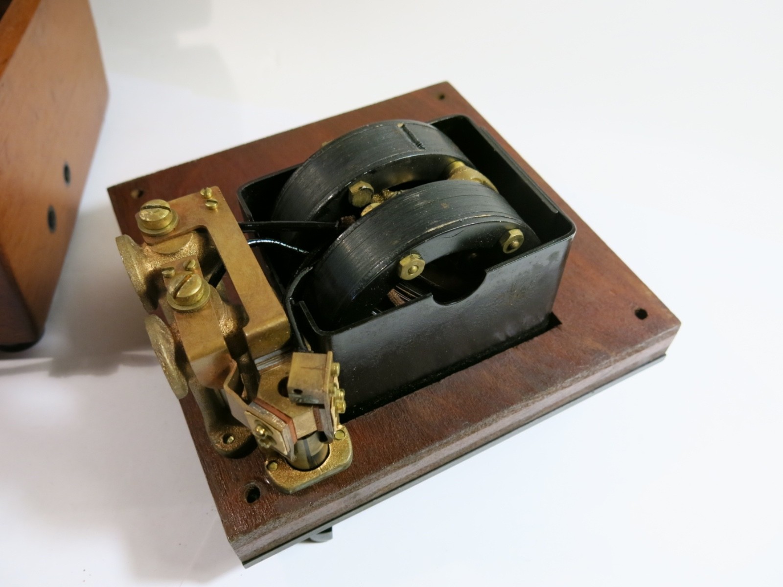 Vintage 1929 GE Alternating Current Ammeter — Type P-3 — Refinished Mahogany Box