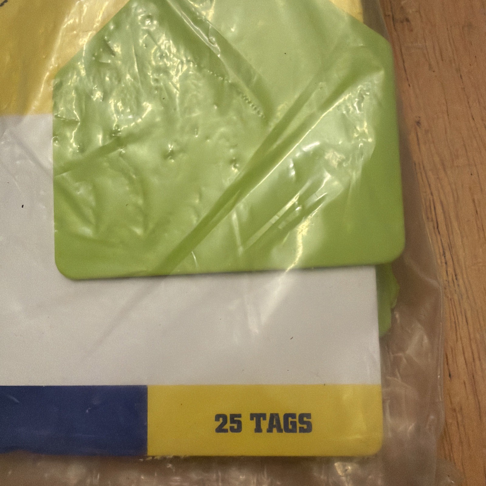 Z1 No-Snag Blank Cow Tags Chartreuse 25 Count By Z Tags New & Free Shipping