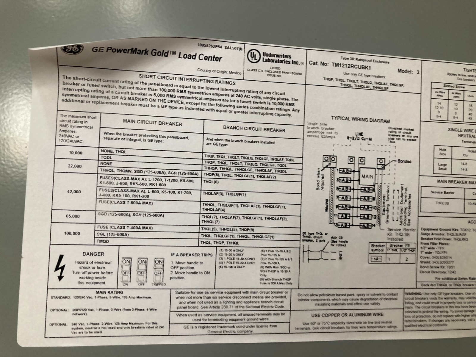 G.E. Main Breaker Load Center Outdoor Panel 125 A Surface Mount TM1212RCUBK1