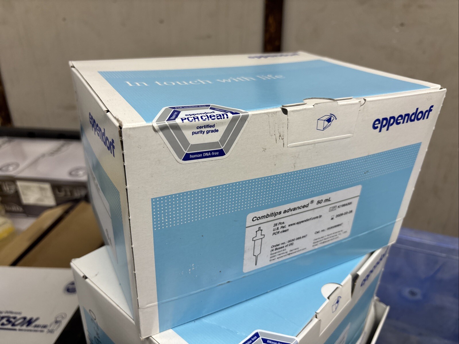 NEW BOX OF 25 EPPENDORF 0030089847 Combitips Advanced 50mL , 2026-03-28