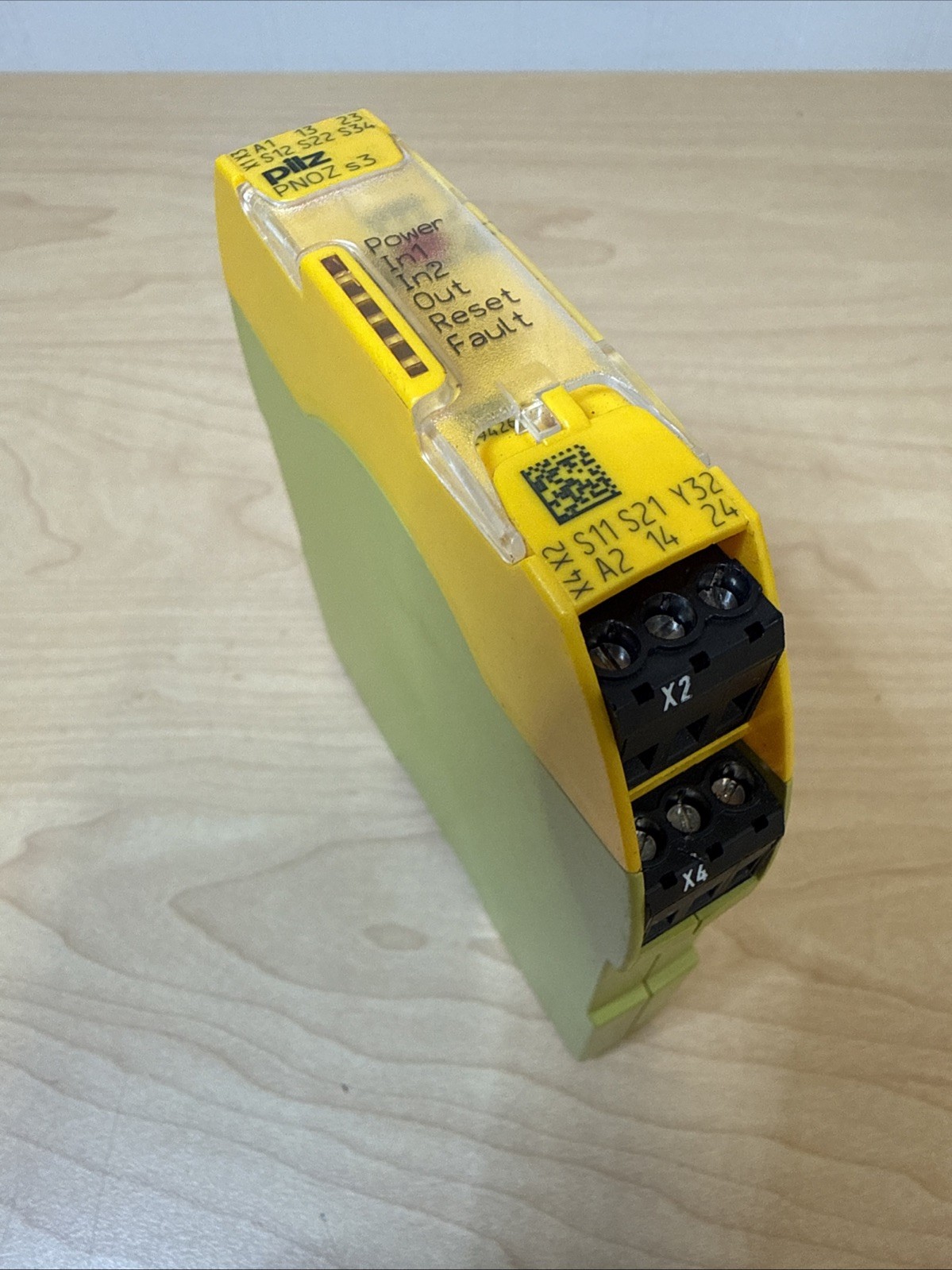 PILZ 750103 PNOZ s3 24VDC Safety Relay – Missing Port(s)