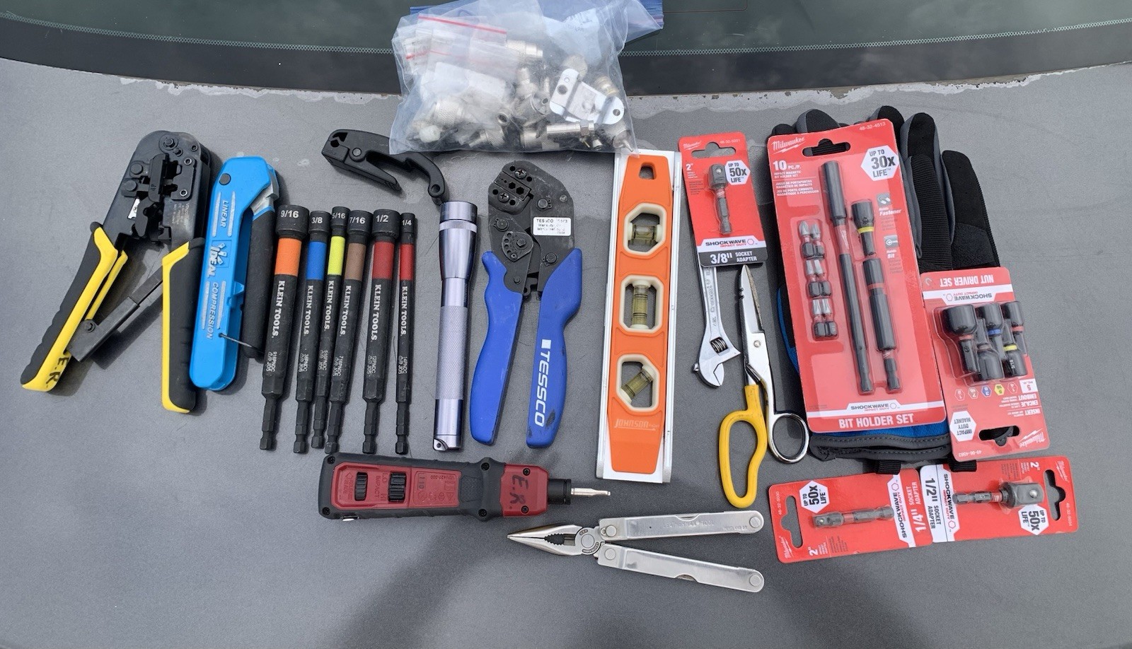 NICE Low Voltage Tool Kit CAT 6 Coax RJ-45 Crimpers Snips Keystone Sockets Bag