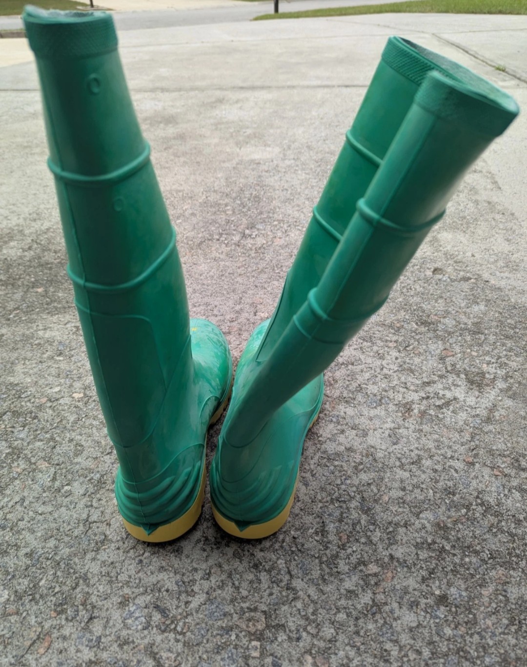 Onguard Hazmax Steel Toe Ultragrip Sole size 12 Boots Boat Dock Nonslip