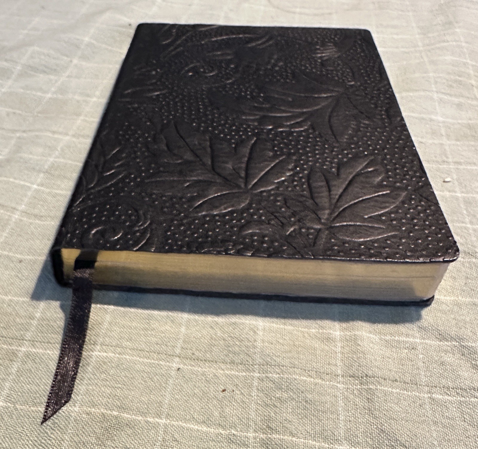 Markings By C R GIBSON Journal Embossed Cover Lined Pages 6.75×4.75” EUC