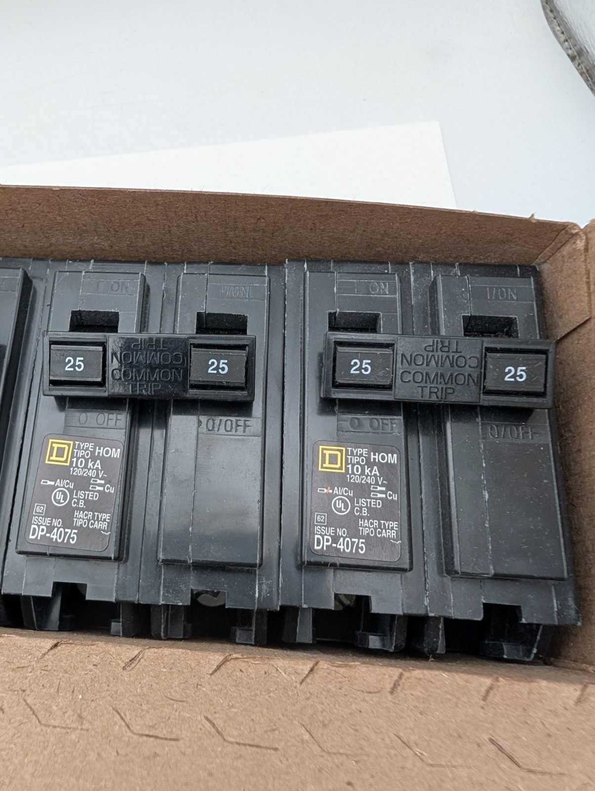 (Box of 5) Square D HOM225CP 25 A 2-Pole Circuit Breaker