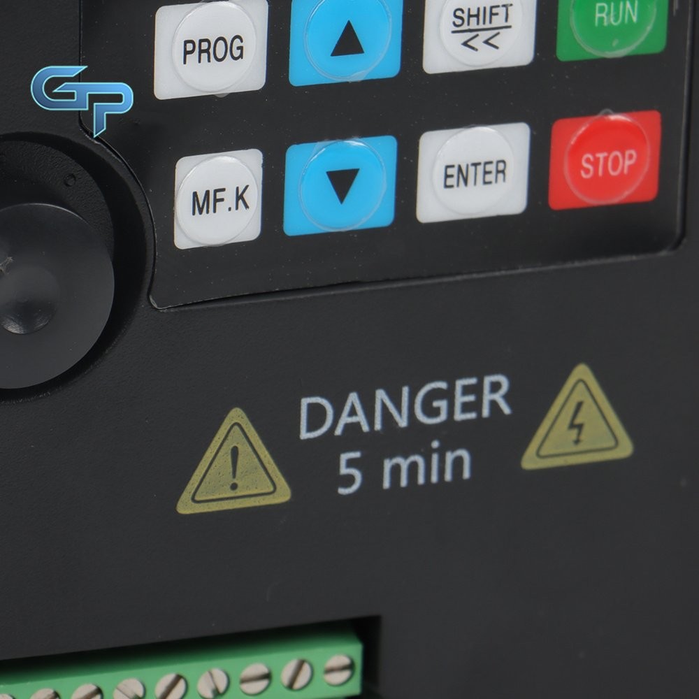 VFD Single To 3 Phase Variable Frequency Drive 2.2kW 3HP 220V Inverter