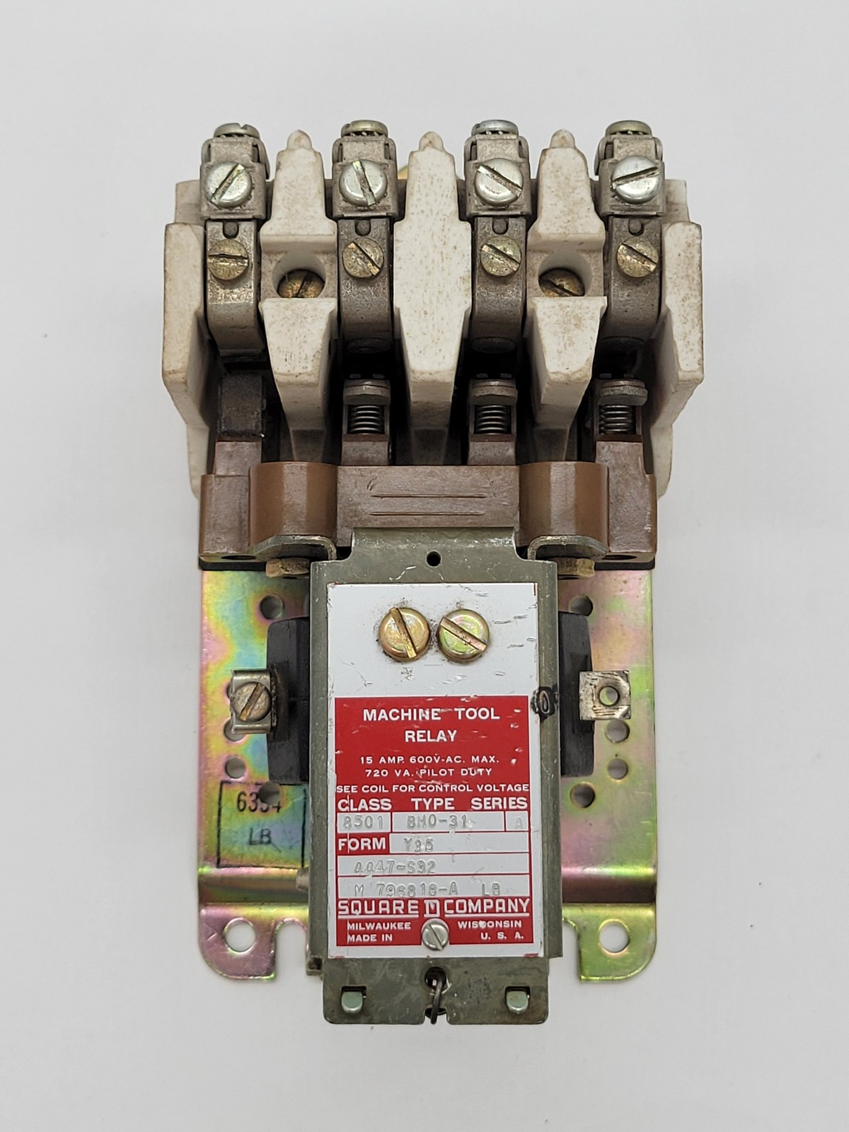 Square D 501 BH0-31 Machine Tool Relay 15A 4P 600V Series A 120/110V Coil