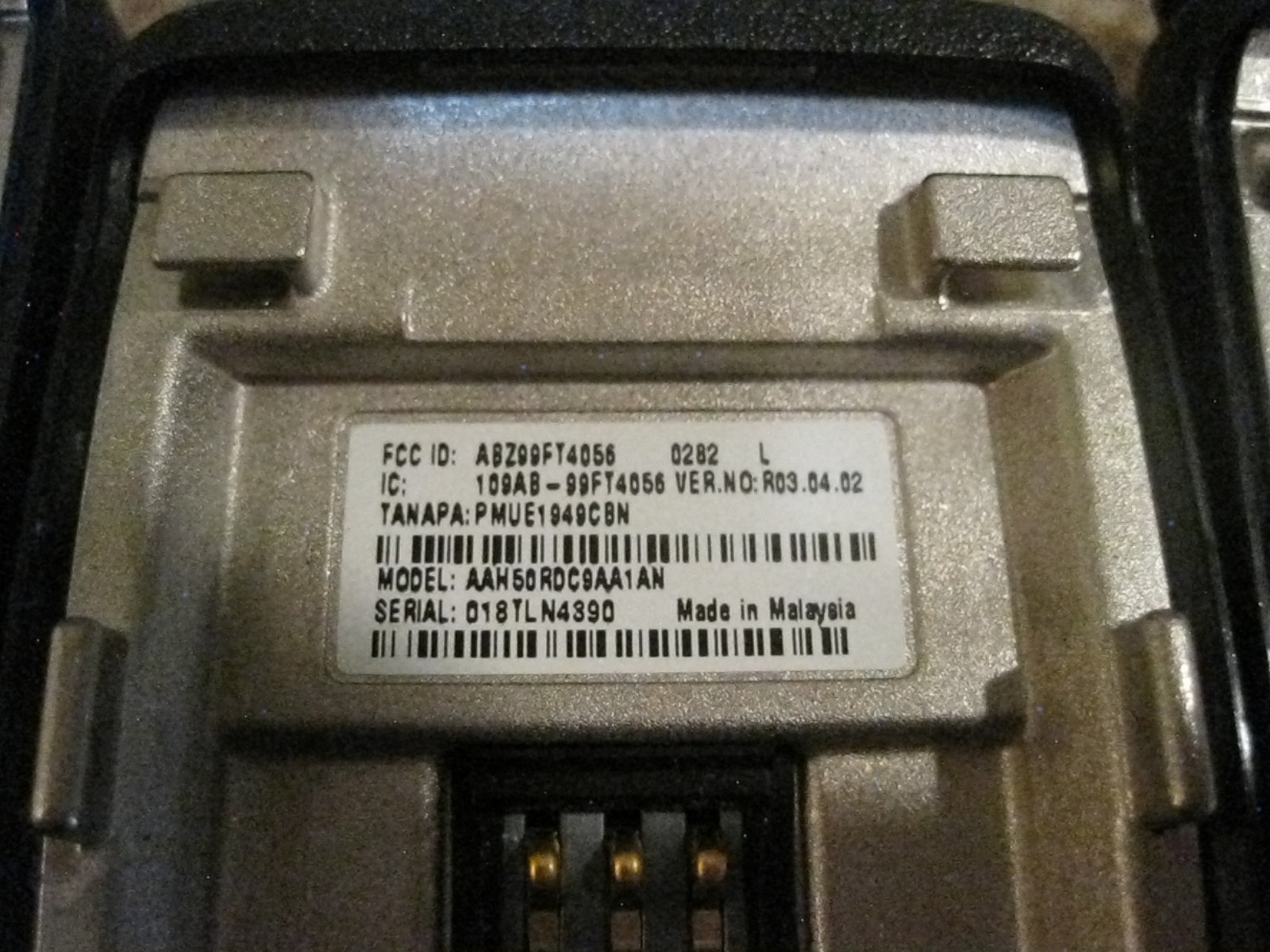 MOTOROLA CP200 AAH50RDC9AA1AN 438-470 UHF 4 CH Radio 4 Watts w/ Cgr (Lot#BP672)