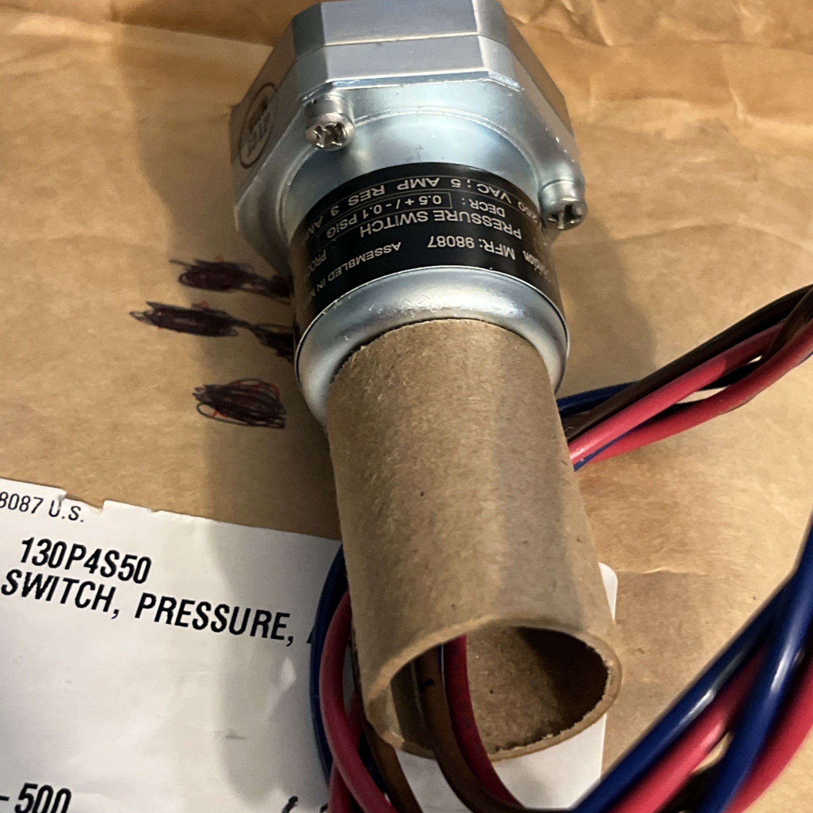 ITT Industries 130P4S50 Neo-Dyn Pressure Switch 3-5A 28VDC 600 PSIG