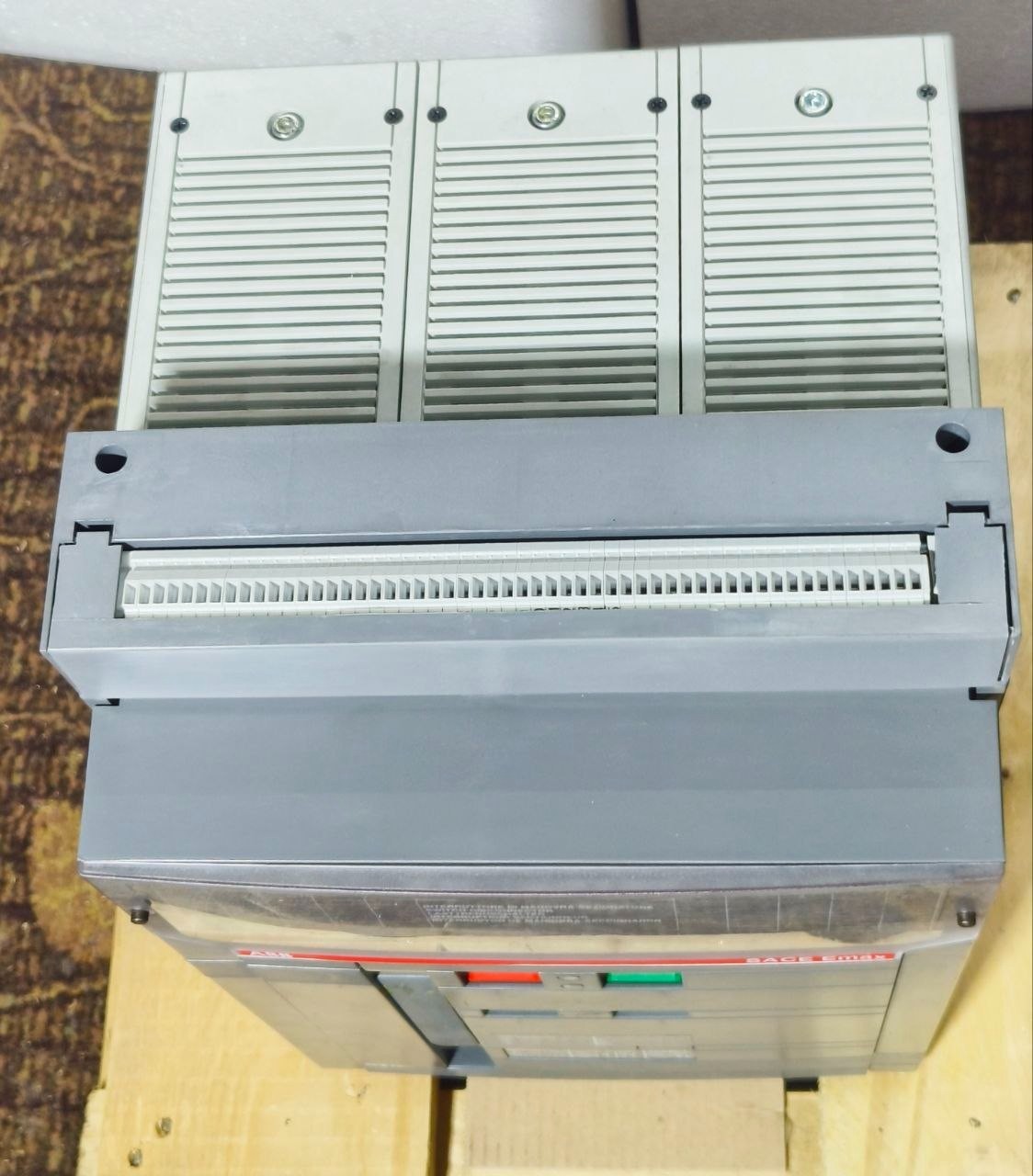 NEW🆕 ABB SACE EMAX E2N/E MS 1250A DC 3P DISCONNECT SWITCH CIRCUIT BREAKER