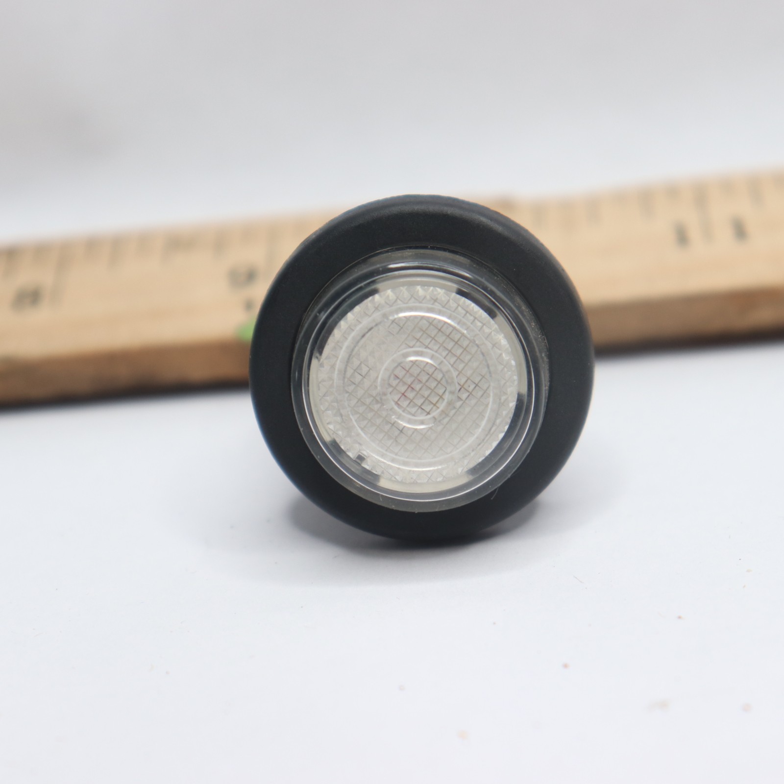 Pushbutton Switch Standard Panel Mount Snap-In 16A 125-250VAC 3/4HP T105