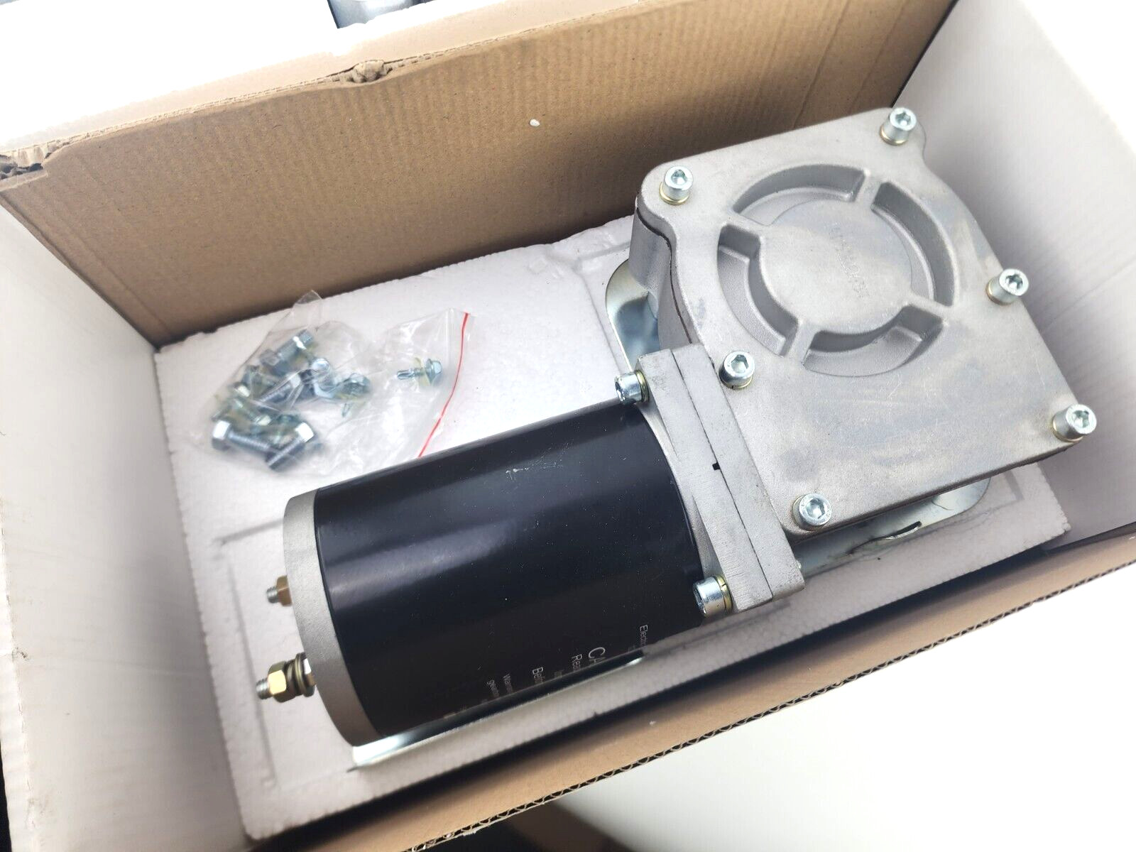 Tarping Systems T-TOMAHAWK Direct Drive Tarp Motor 1.5HP 12V Chrome Cover 60:1