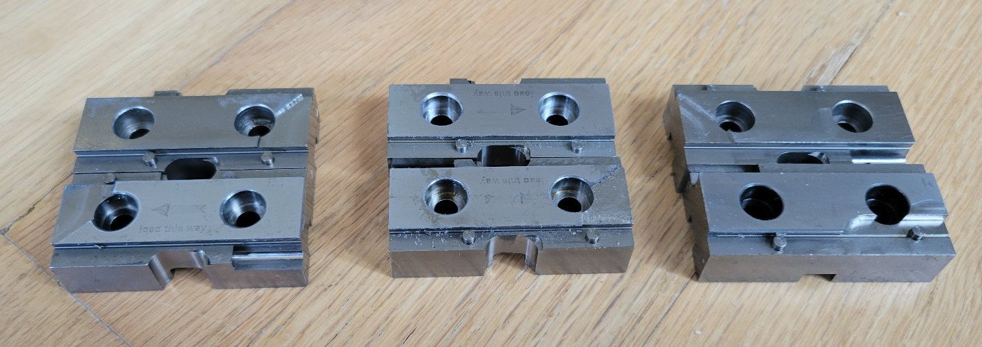 Lang Makro Grip 46 CNC Self-Centering 5-Axis Vise 47065, Pullstuds – 90° Plate