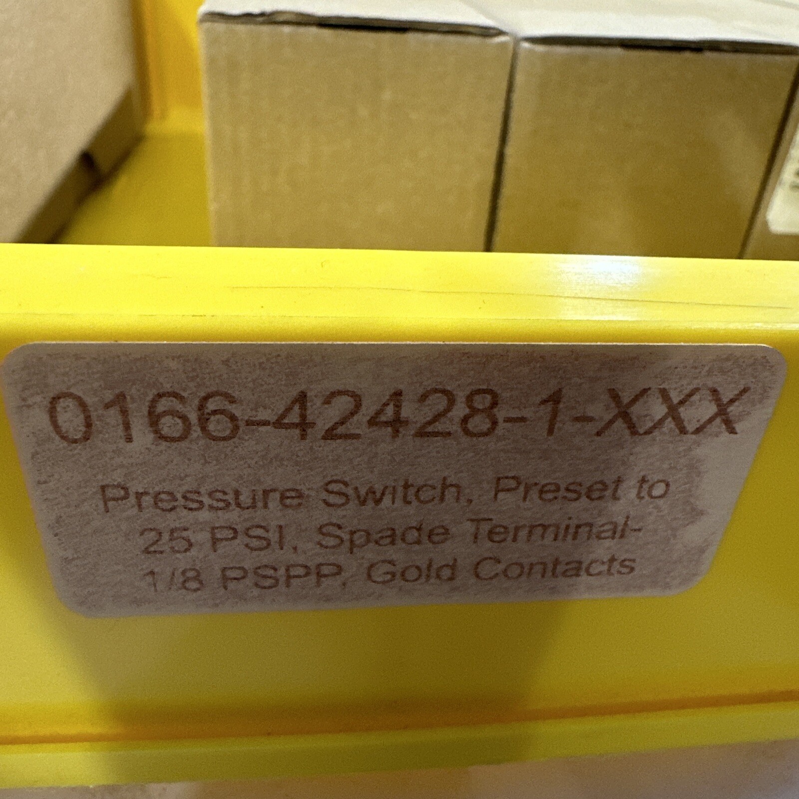 SUCO Diaphragm Pressure Switch 25 PSI 0166-42428-1-400 Germany (GENUINE) *NEW*