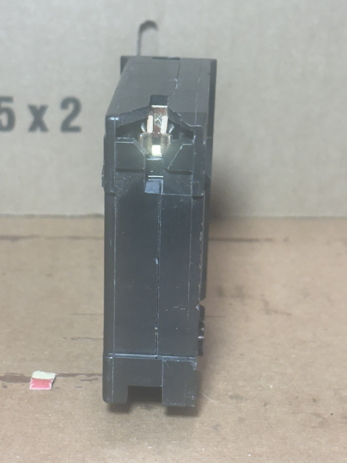 Homeline 30 Amp Single-Pole Circuit Breaker(Hom130Cp)