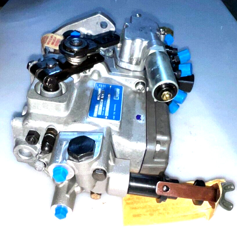 KOMATSU MHE236 M1OA FUEL INJECTION PUMP AMBAC 6A100A9555A8 735002C91 691022C91