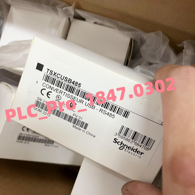 1PCS New Original Schneider TSXCUSB485 PLC Programming Cable Fast delivery