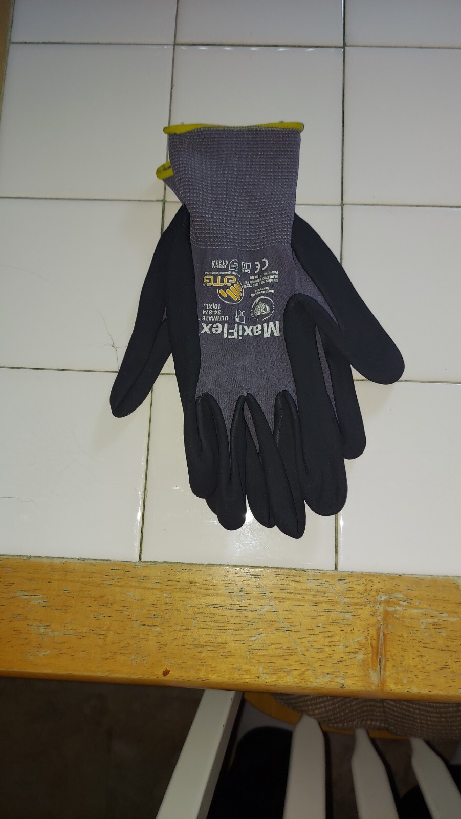 XL YELLOW MaxiFlex Ultimate Micro Foam Nitrile Grip Coated WORK GLOVES 10 PAIR