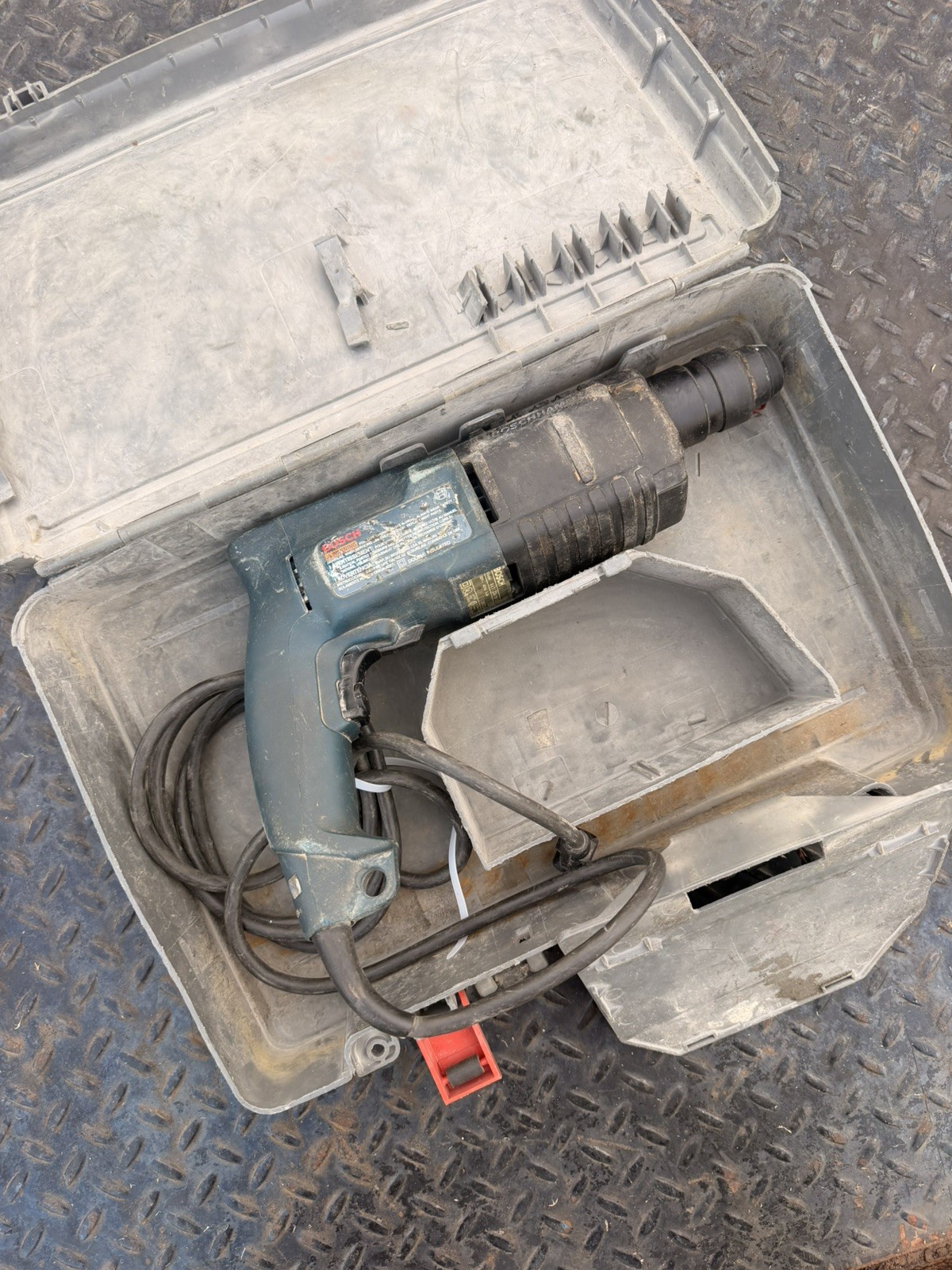 Bosch SDS-plus Bulldog Corded Rotary Hammer Drill 11234VSR w/ Case